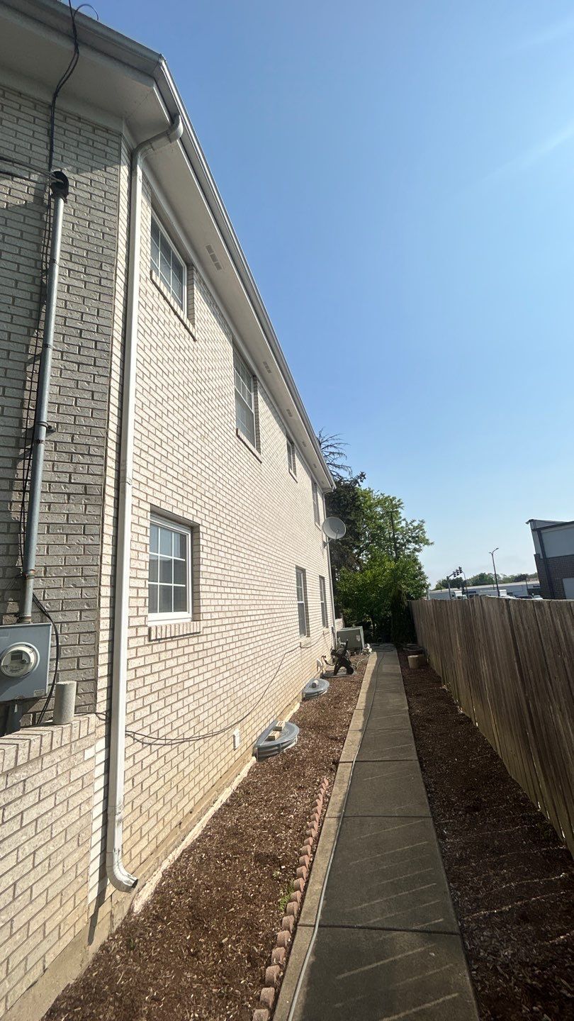 Lincolnwood, IL house washing, and patios by Northern Power Washing LLC.