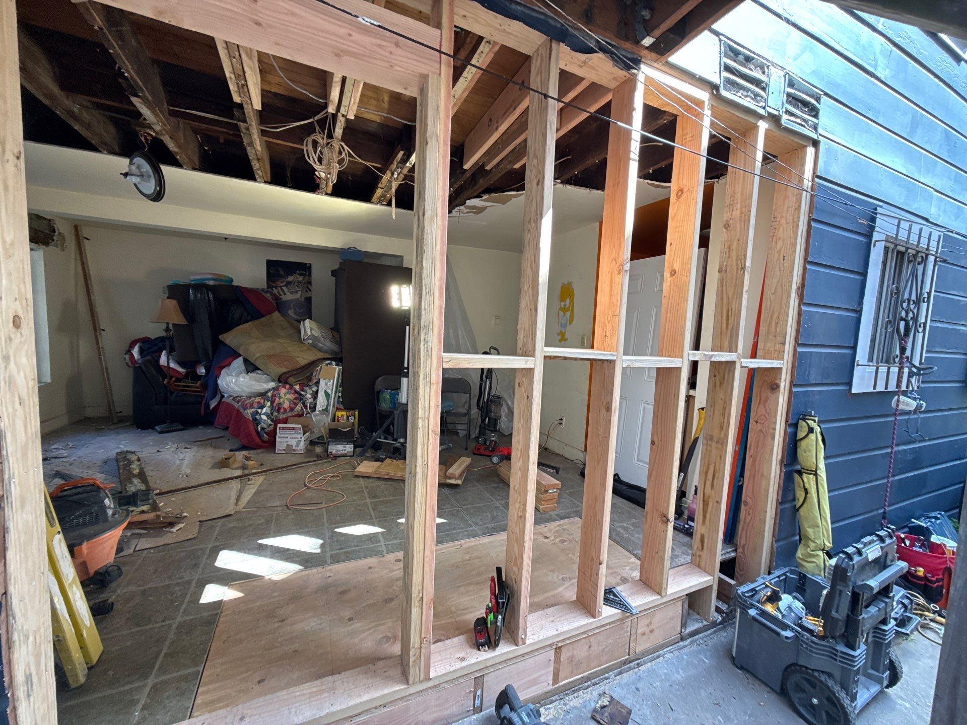 Hexagon Construction LLC featured photo.