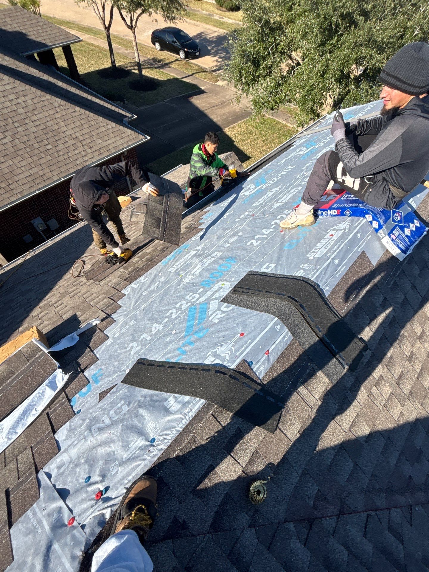 GAF HDZ - Weathered Wood by Elite Roofing LLC