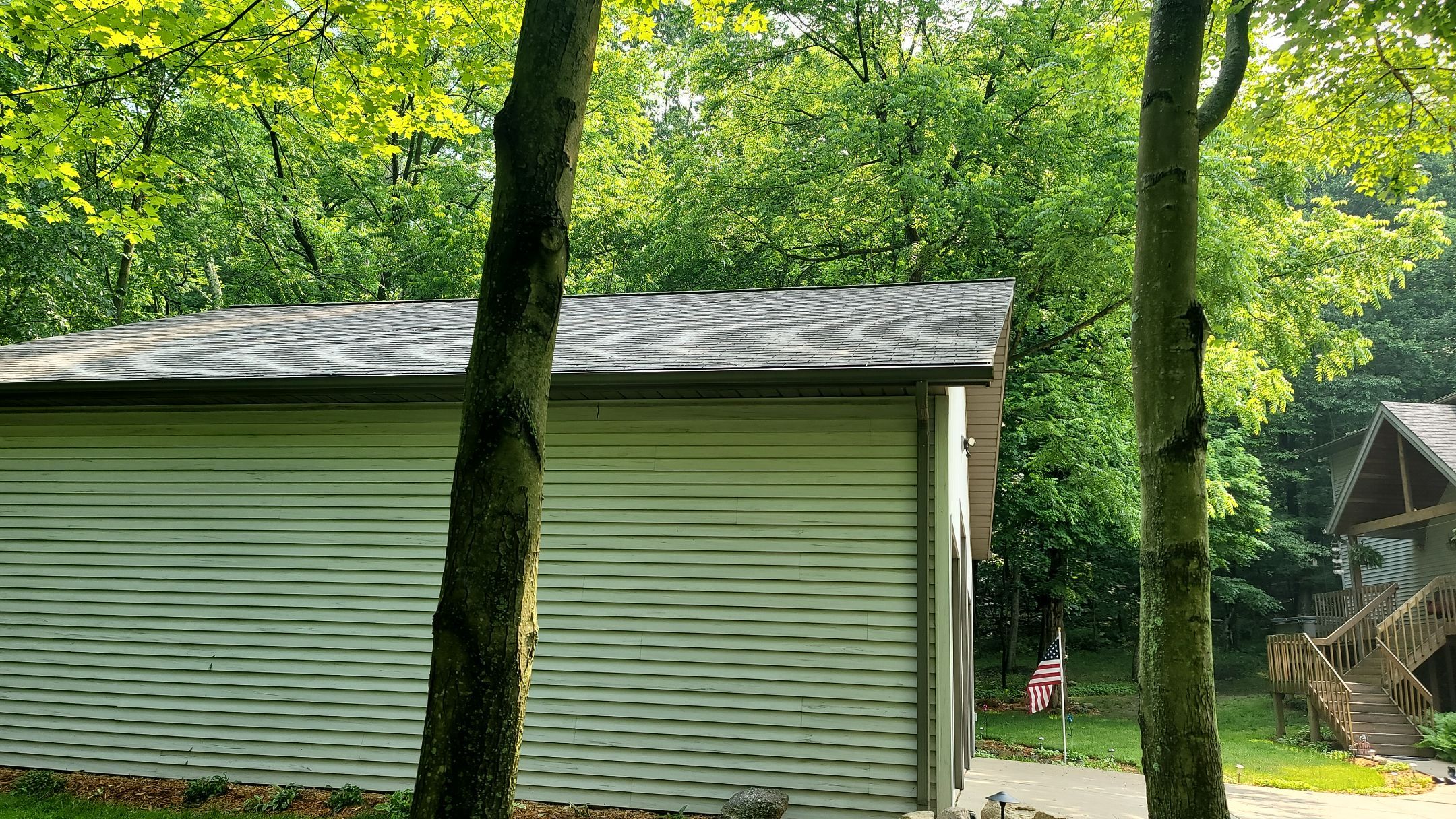 Owens Corning Color: Williamsburg Gray by Eagle Eye Roofing