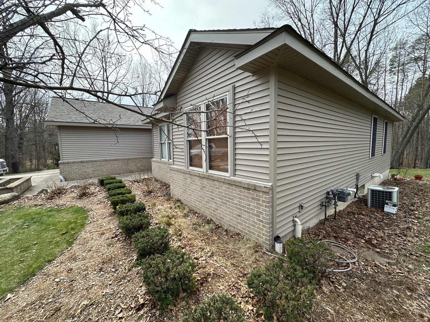 Siding Replacement using Certainteed Restoration Classic D4 by 180 Contractors