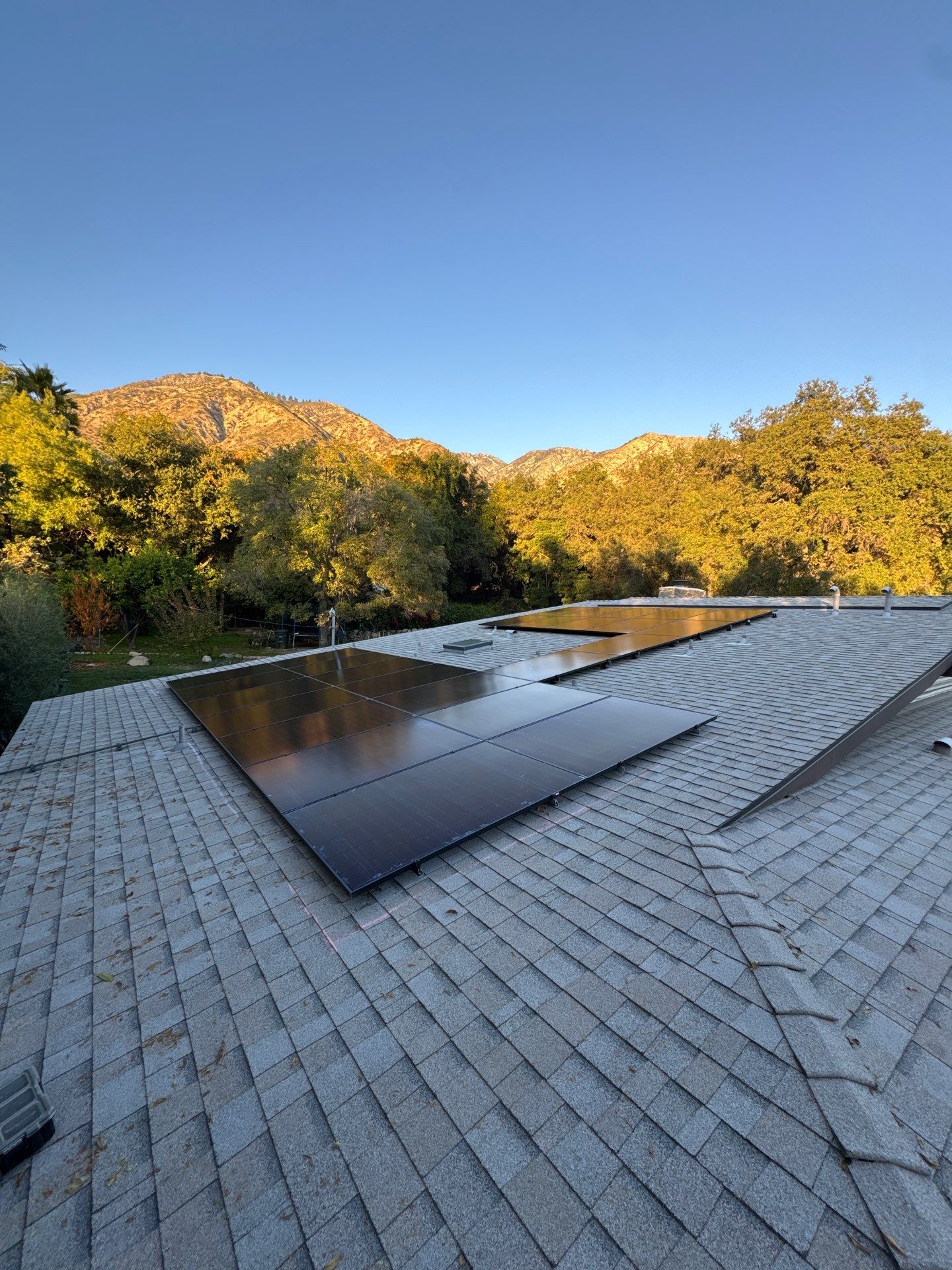 26-Panel Solar Array and Tesla Powerwall Installation in Pasadena by AWS Solar
