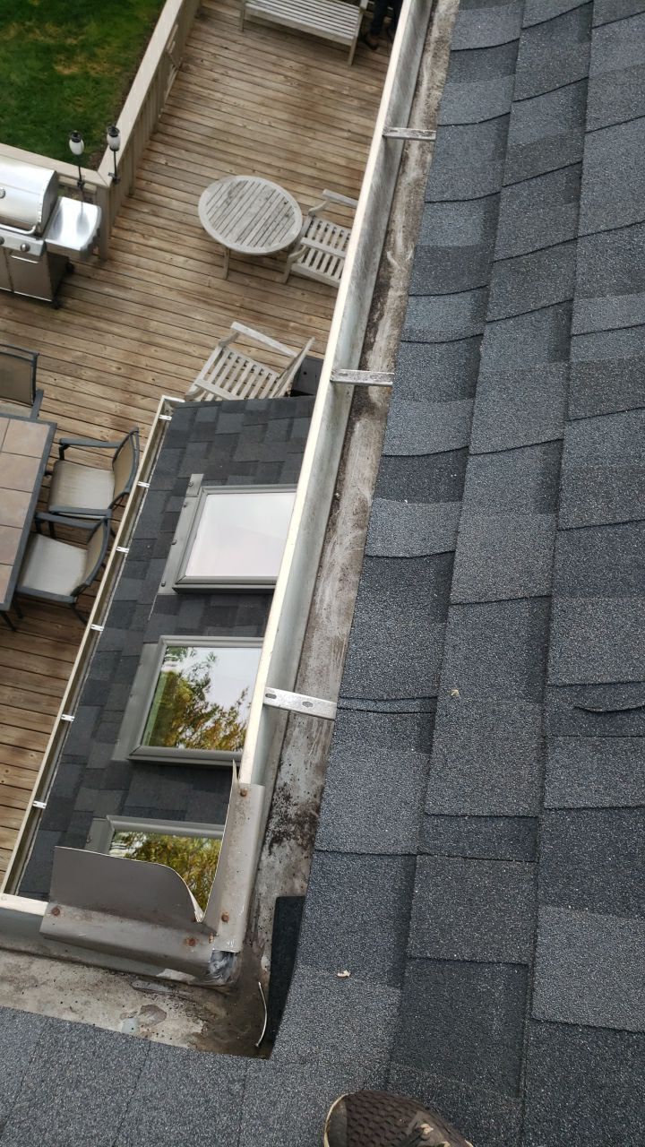 Great Falls: CertainTeed Landmark Pro Designer Shingles in Max Def Moire Black by RM Banning, Inc.