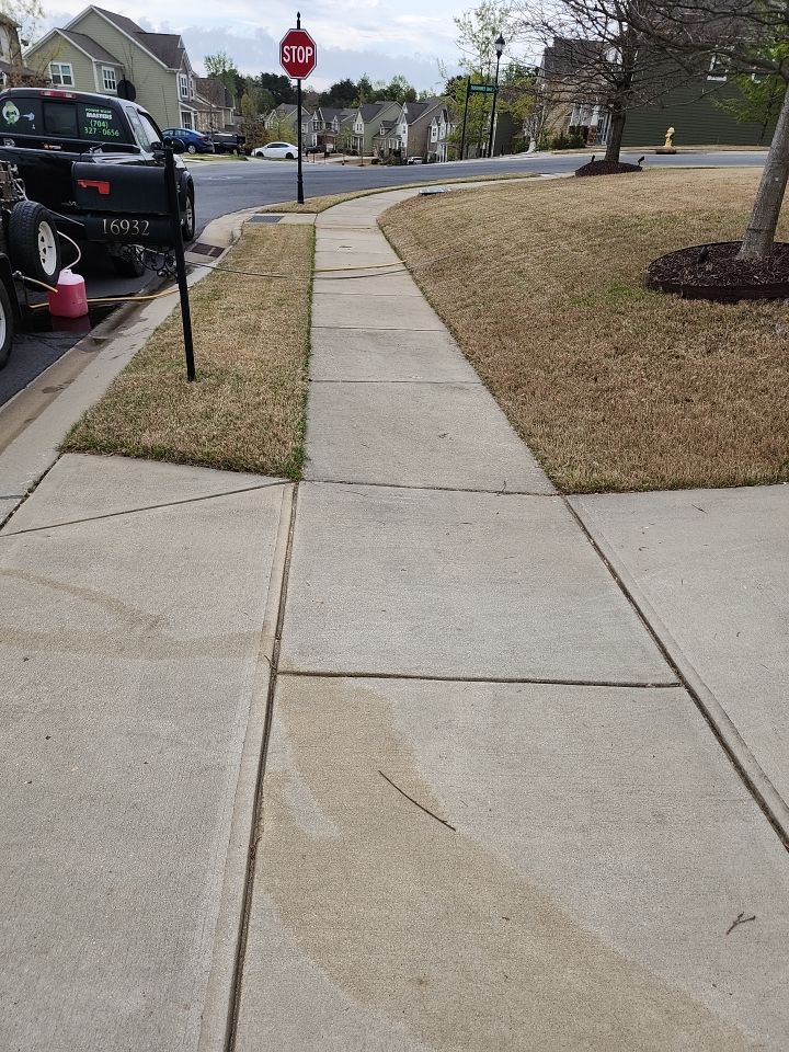 House Wash using cleaner by Power Wash Masters LLC