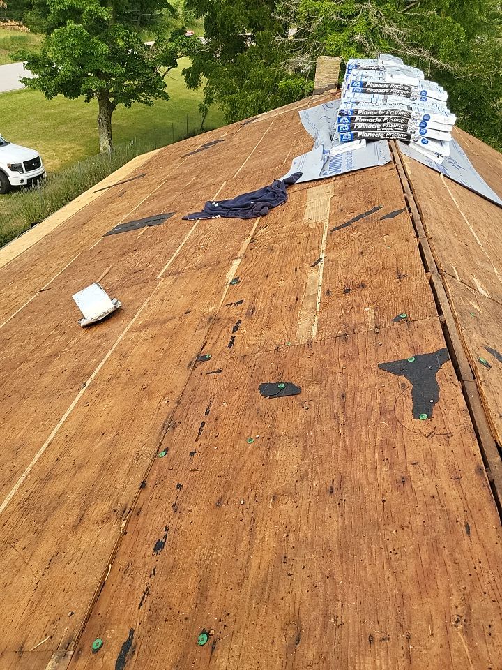 ATLAS PINNACLE HP W/SCOTCHGARD COLOR: BLACK SHADOW by Eagle Eye Roofing