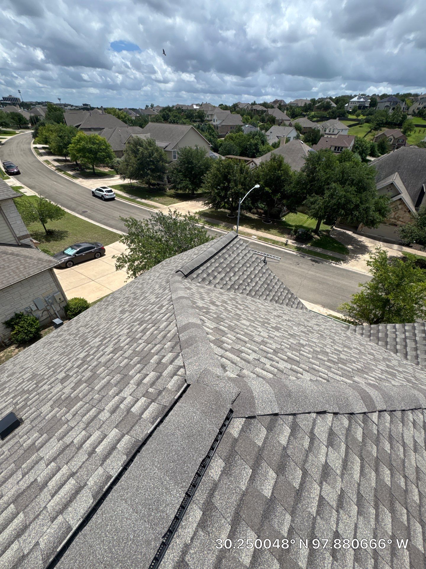 GAF UHDZ - Weathered Wood by Elite Roofing LLC