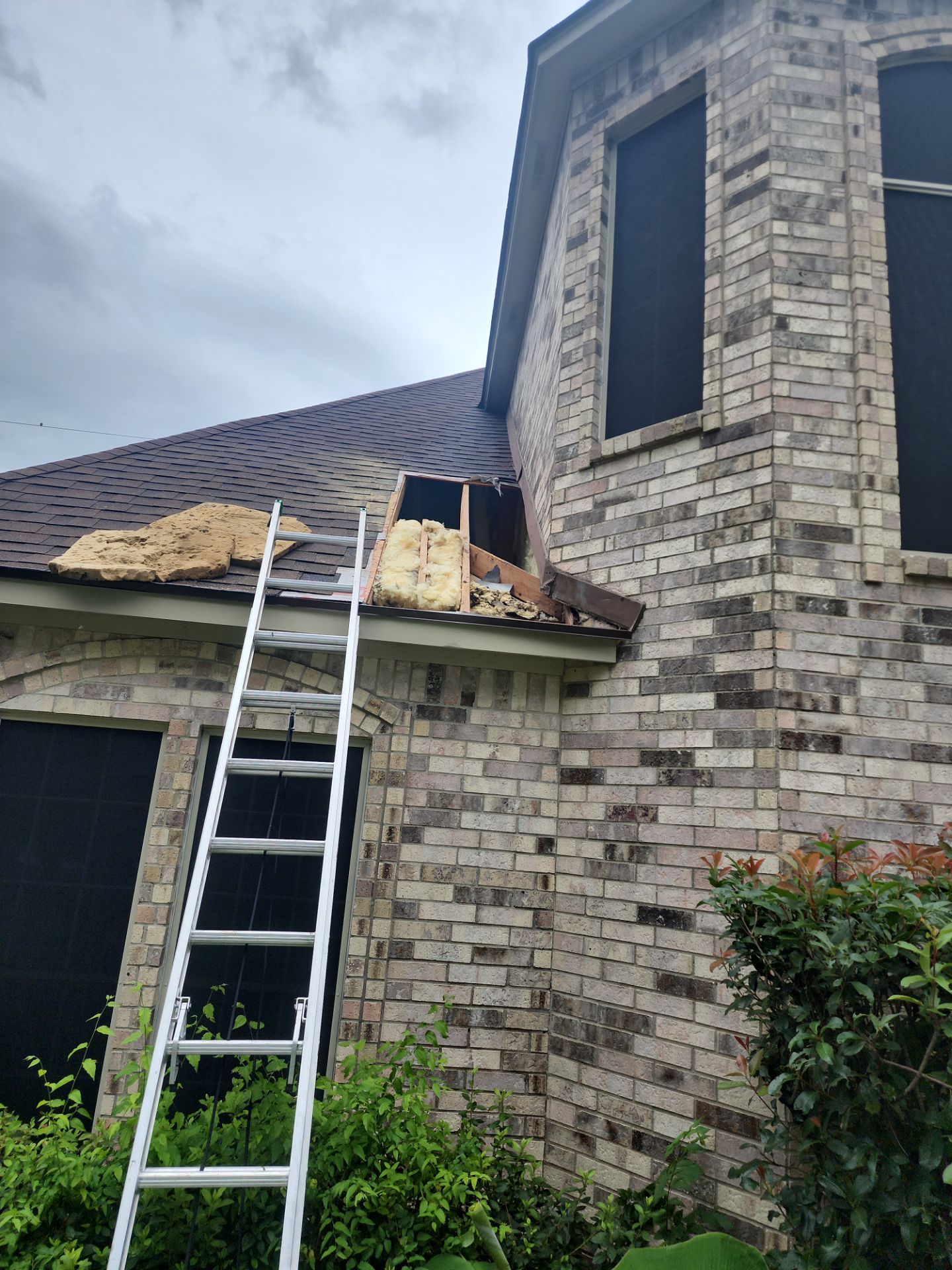 Residential Roofing Repair using Owen's Corning Duration (Lifetime) Shingles by Roof Repair Company