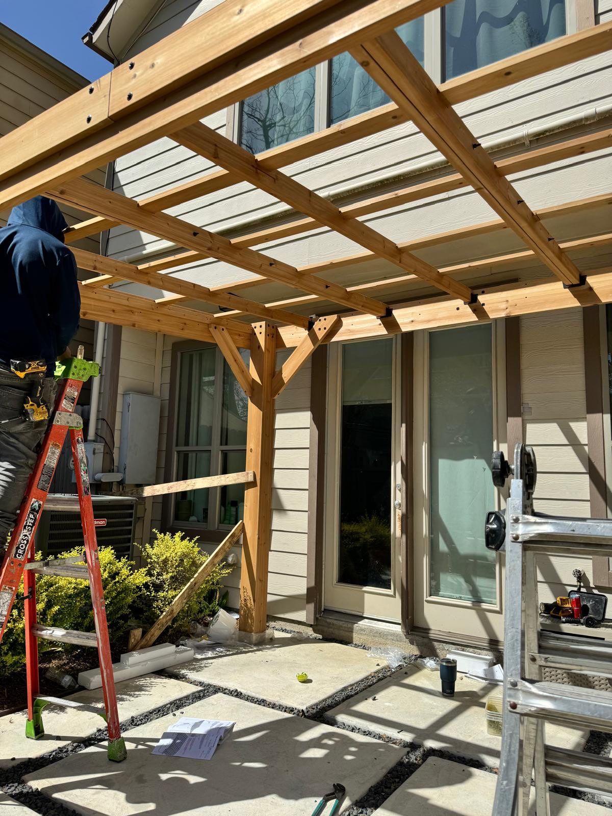 Backyard Upgrade: Professional Pergola Installation for Jennifer! ☀️🍹 by Texas Urban Elements