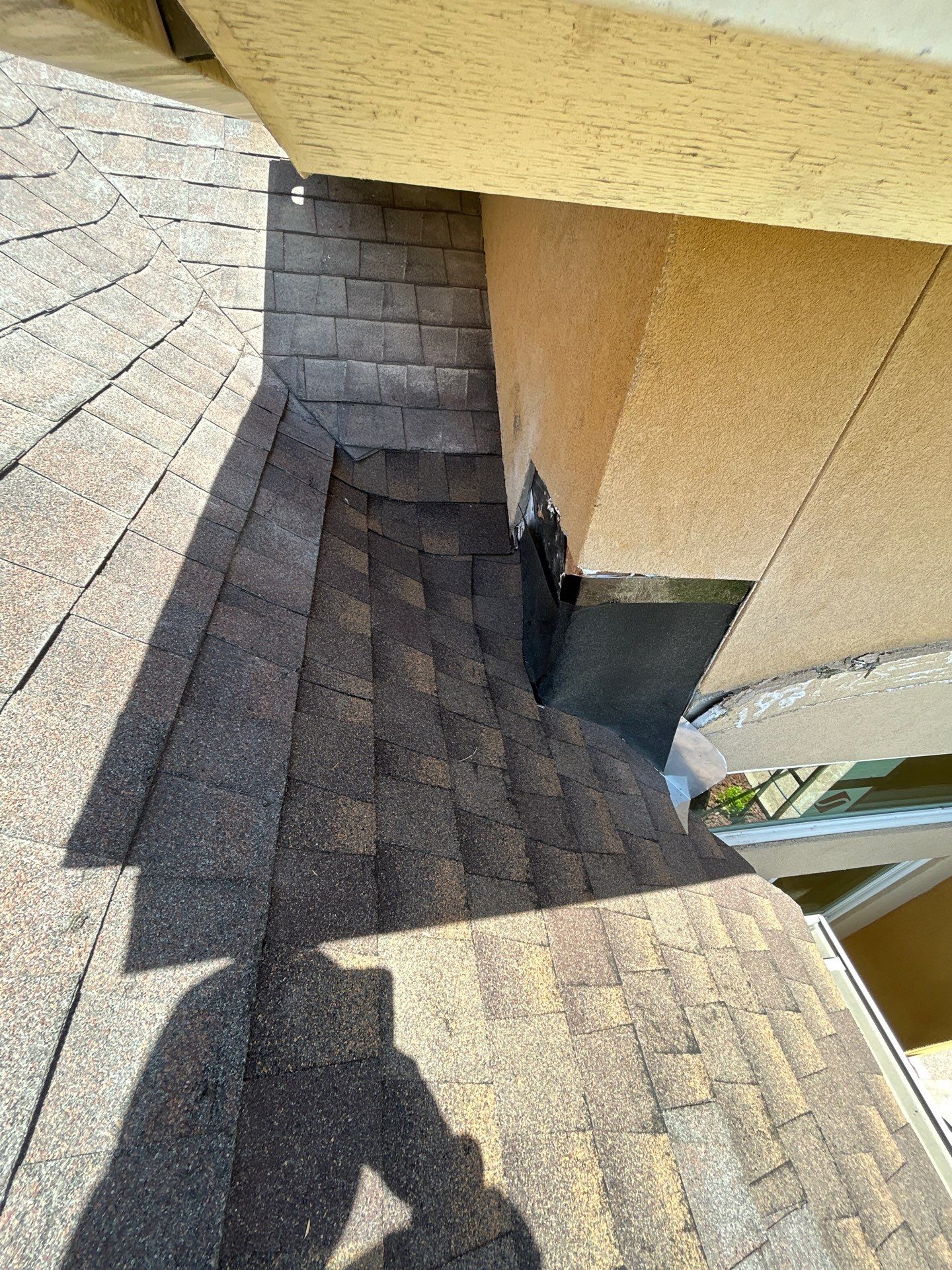 Stucco Problems in Paradise  by Bayfront Roofing and Construction
