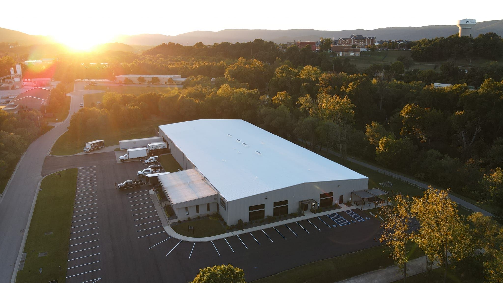Project by Commercial Roofing Pros  by Commercial Roofing Pros 