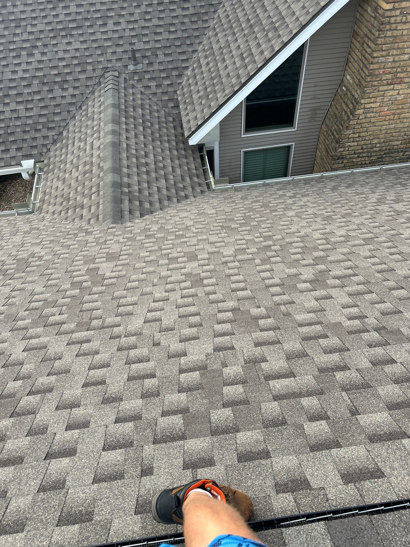 GAF HDZ - Weathered Wood by Elite Roofing LLC