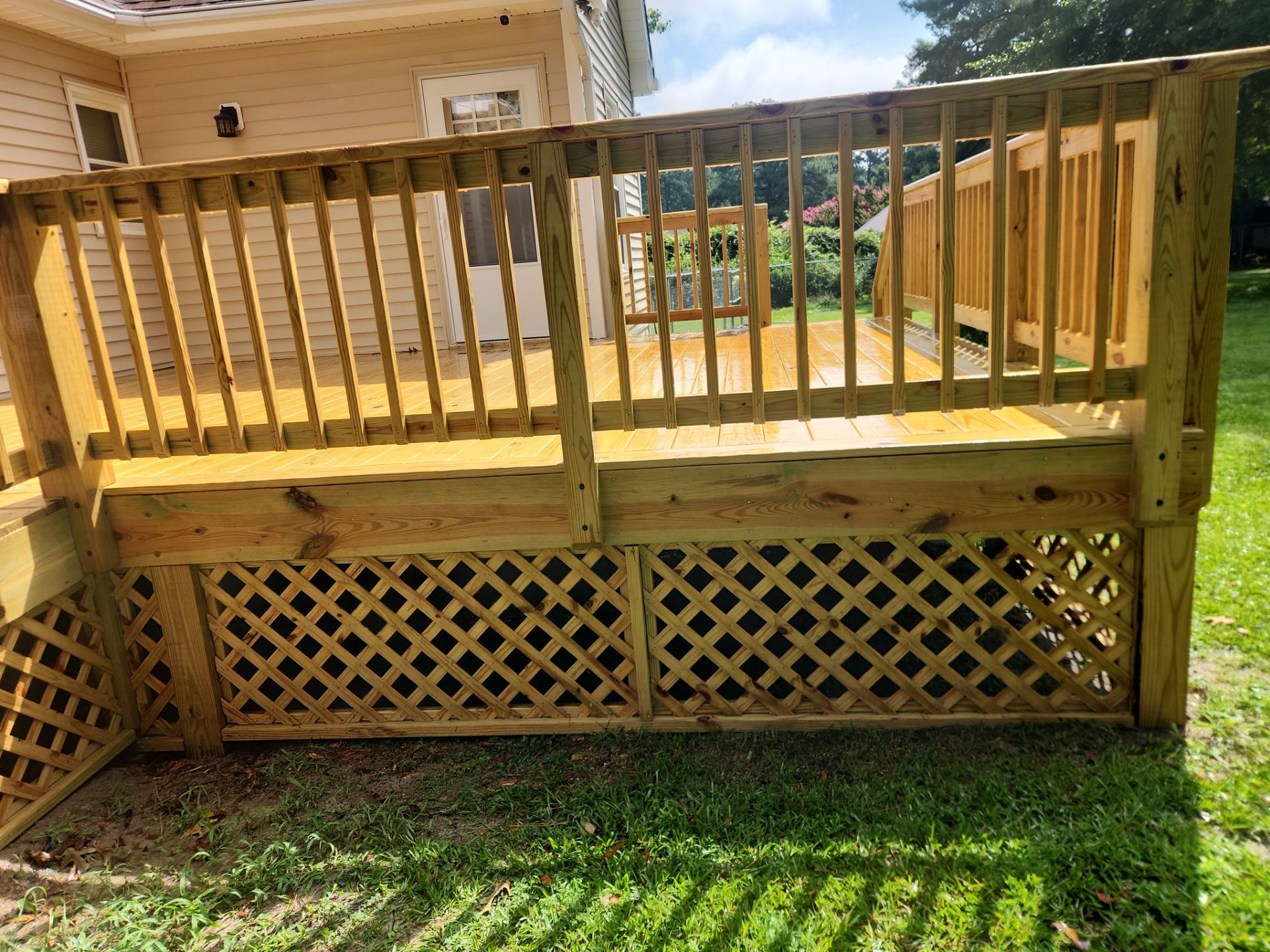 Wood Deck using Wood Sealant by DuraSeal