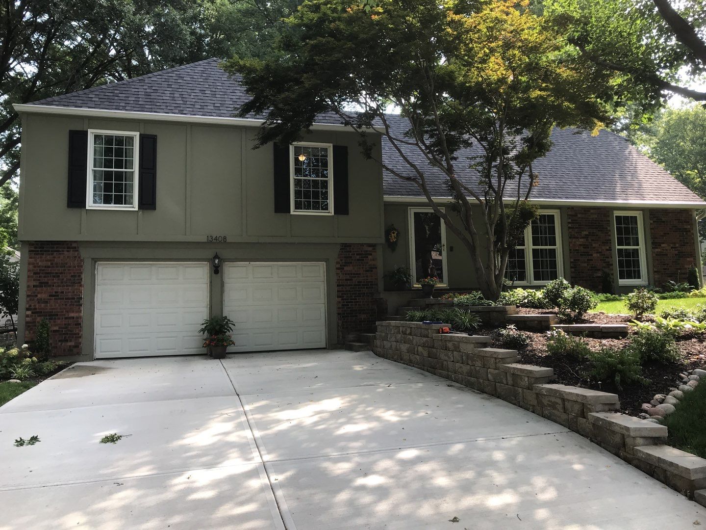 Siding Installation using James Hardie by EEC  Windows, Siding & Roofing 