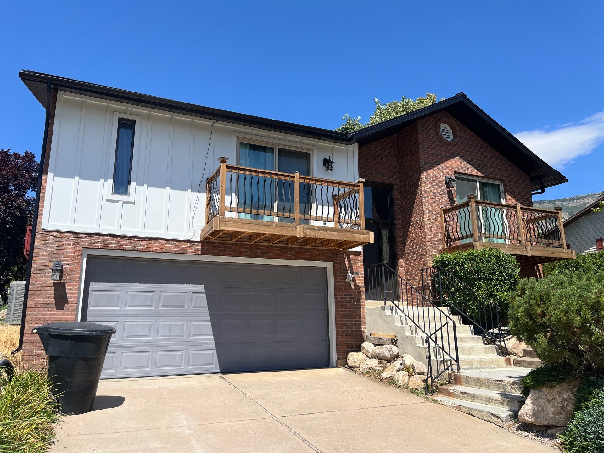 North Ogden | Hardie B&B & Wood-Tone Accent | Arctic White by Ideal Siding Utah