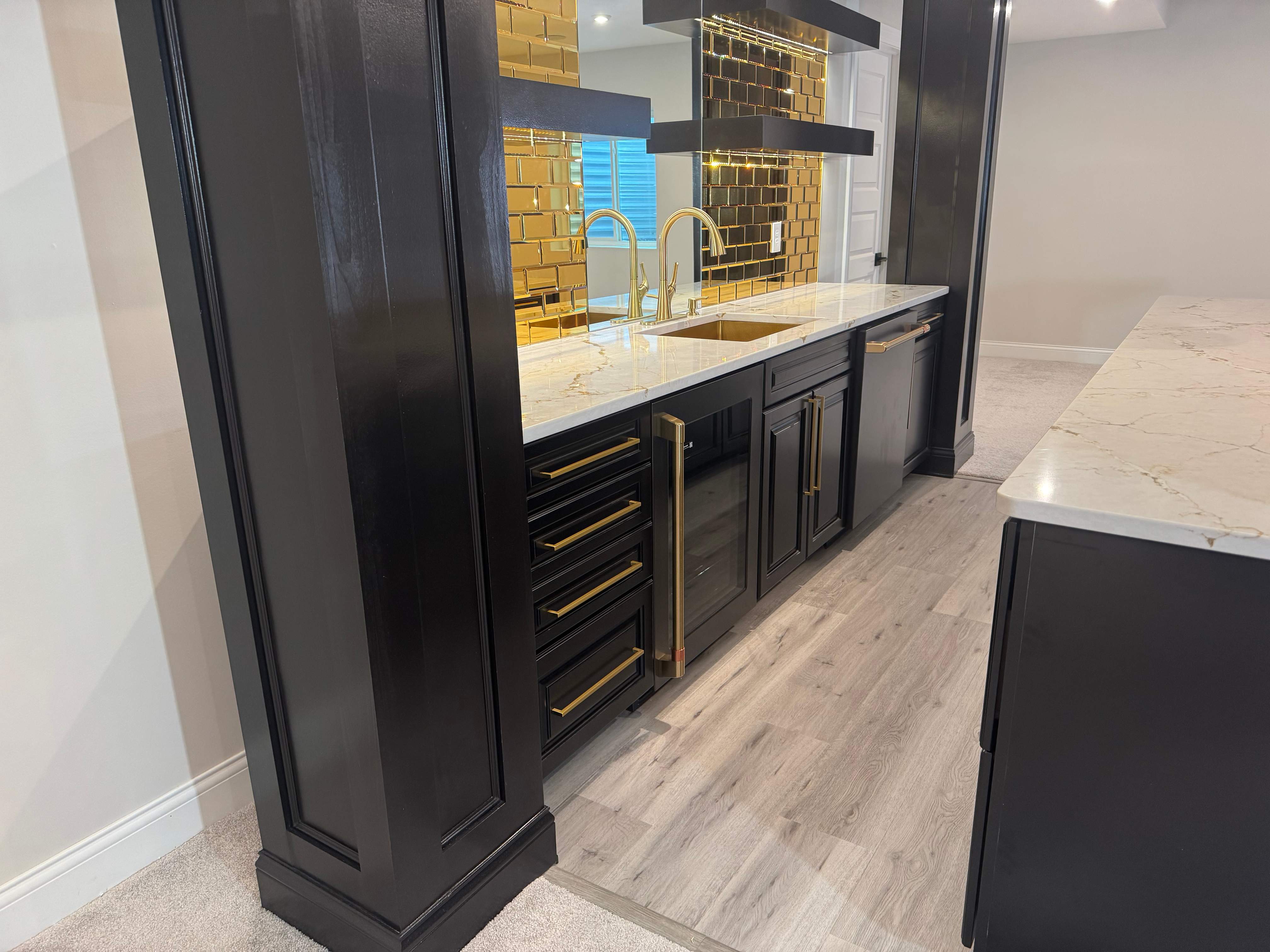 Wet Bar / Custom Storage / Laundry Room by Farmer Home Solutions