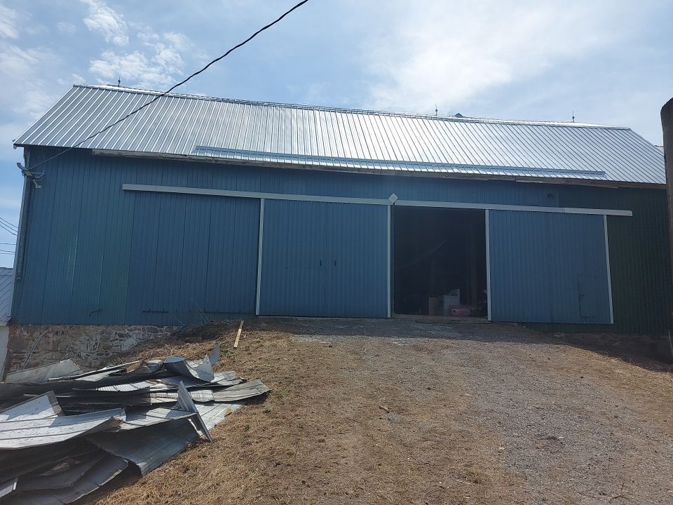 Barn Roof Exposed Fastener Metal Roof using Vicwest UltraVic by Jay Carter Roofing & Sheet Metal