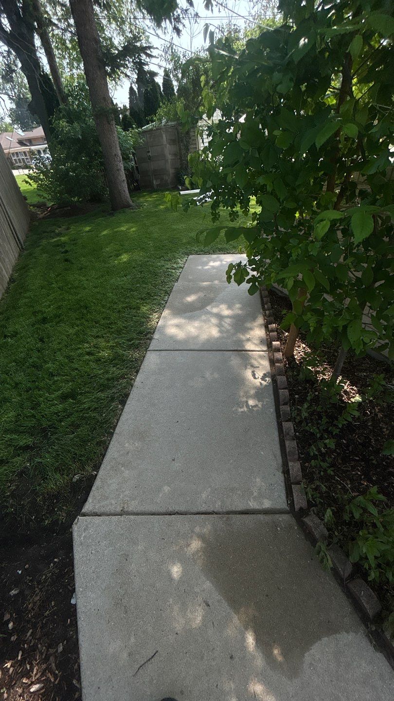 Lincolnwood, IL house washing, and patios by Northern Power Washing LLC.