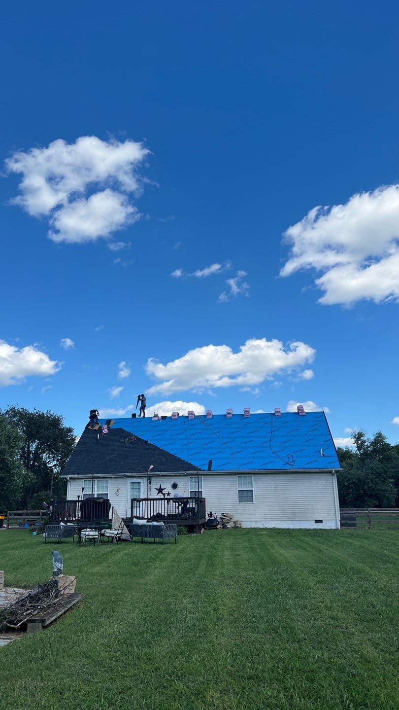 Residential Roofing Installation using Owens Corning Oakridge Roofing System by Undersun Roofing 
