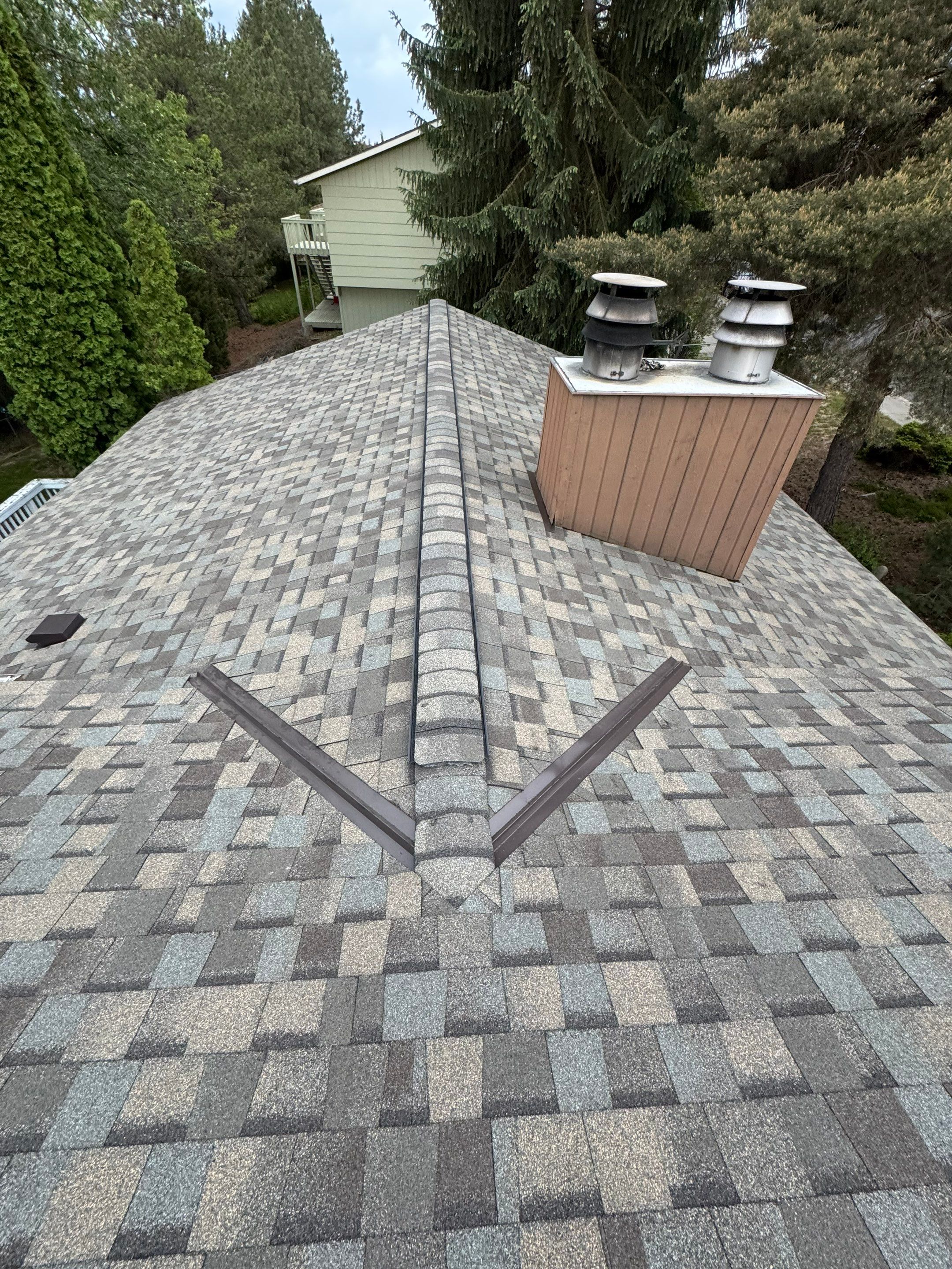 Pullman Residential Roof Installation featuring CertainTeed Landmark Pro Shingles NW Friel St Pullman, WA, 99163 Best - The Alpine Premium System - 5-Star PREMIER SureStart PLUS Coverage - CertainTeed 50 Year Material Guarantee - CertainTeed Workmanship Guarantee: LIFETIME - CertainTeed Warranty Transfer Period: 30 Years - Certainteed Landmark® PRO Shingle - Weathered Wood by Alpine Roofing