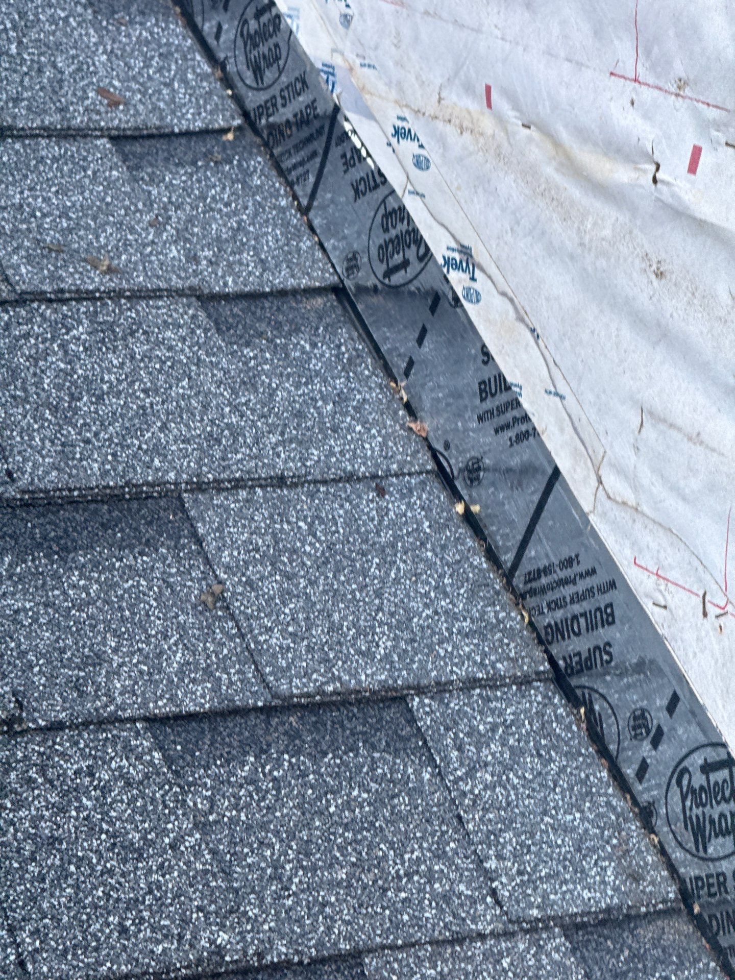 Vinyl Siding and Roof Flashing Repair in Thurmont, Maryland by Frederick Roof Repair