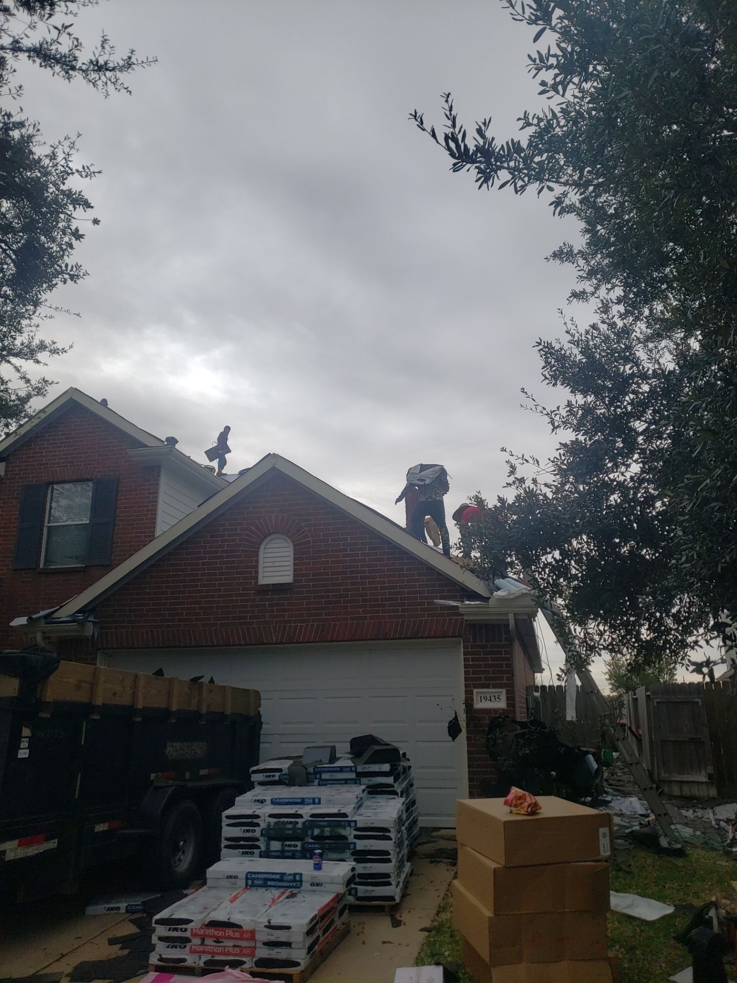 Residential Roof Replacement using IKO CAMBRIDGE DUAL BLACK by Elite Roofing LLC