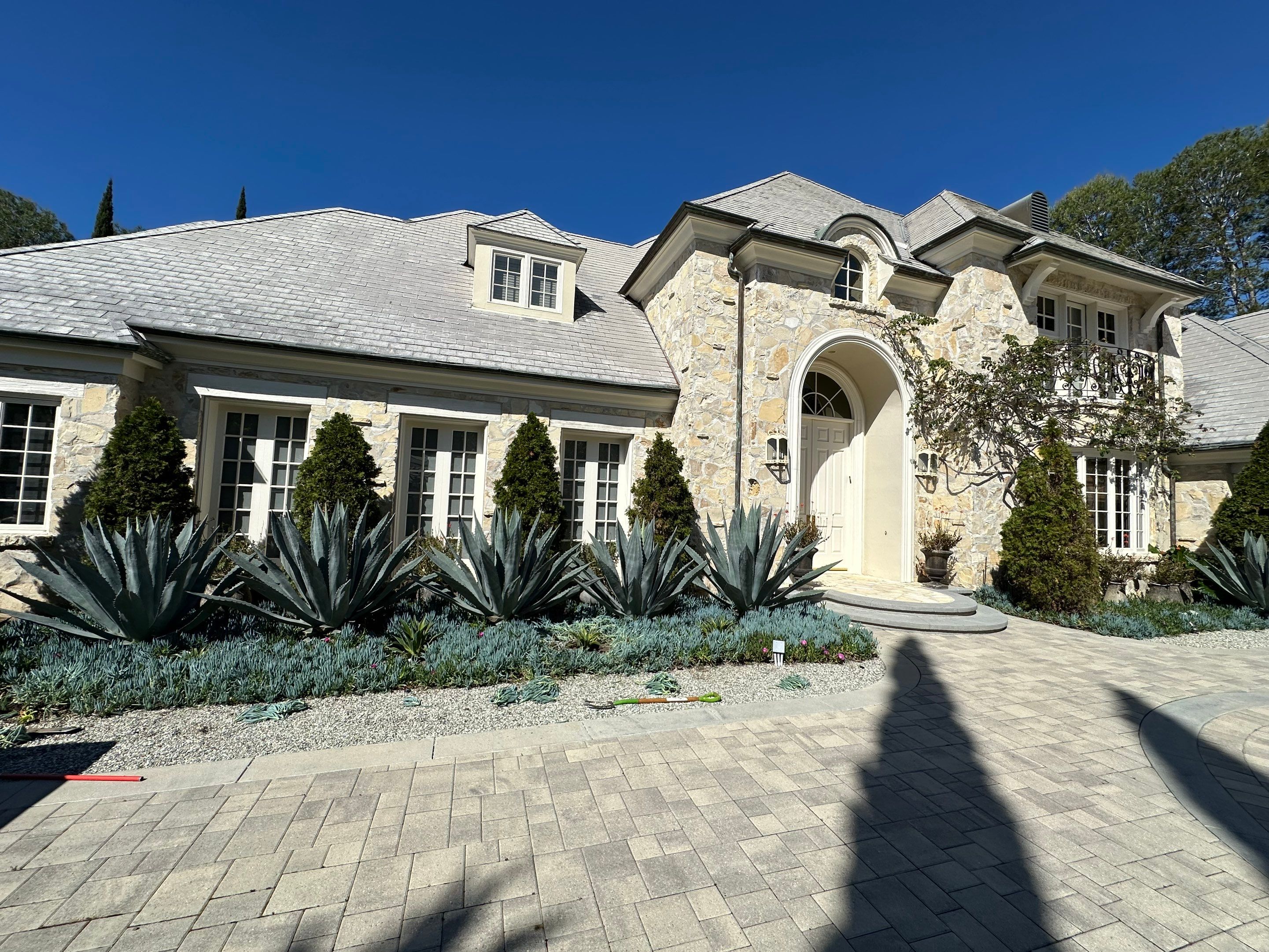 Stunning Los Angeles Mansion by Hull Brothers Roofing