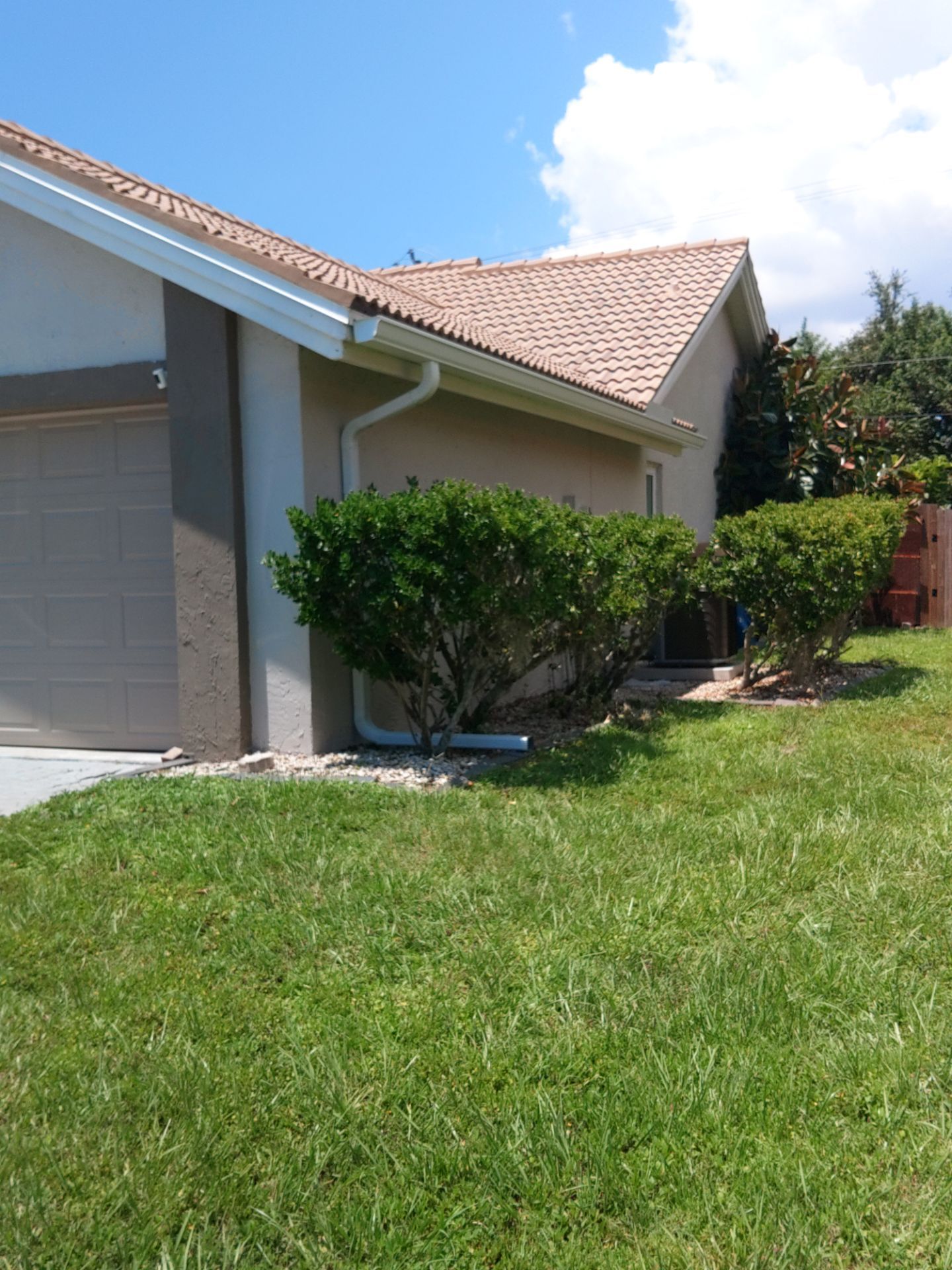 Residential Gutter Installation in Sarasota FL by Gutter Professors