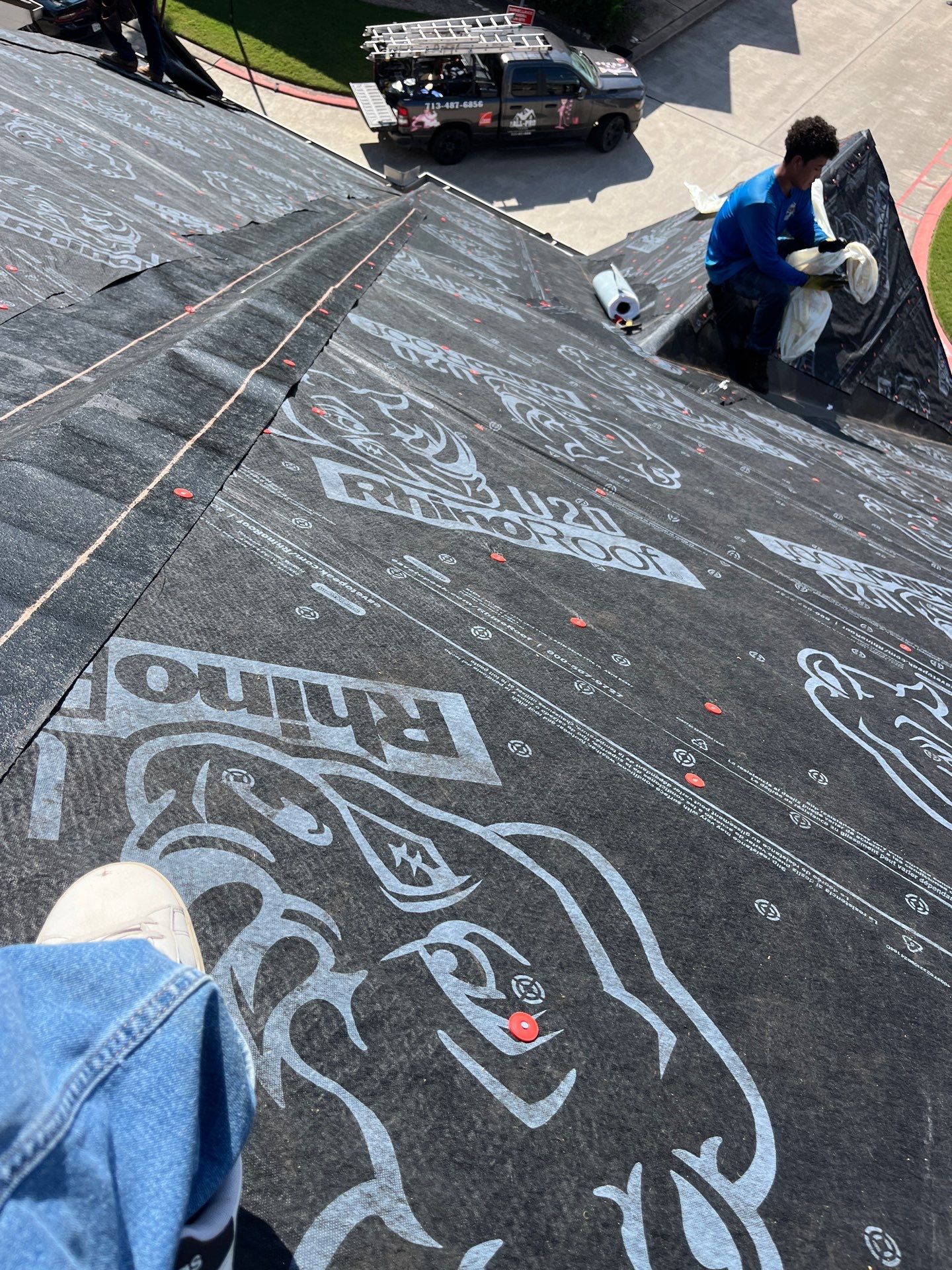 Residential Roofing Installation using Owen's Corning Duration (Lifetime) Shingles by Roof Repair Company