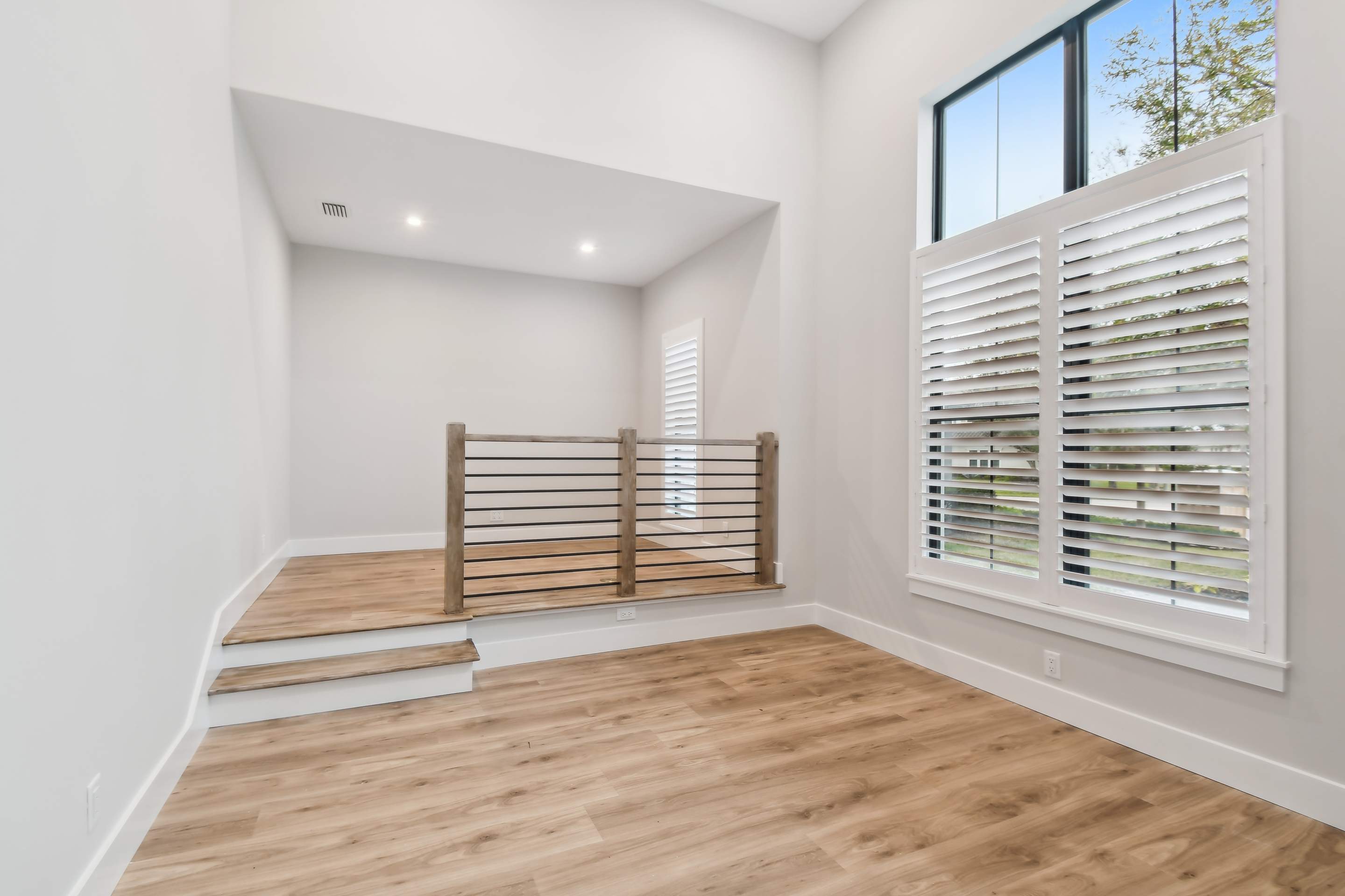 Custom Livorno by Lyons Heritage Tampa, LLC