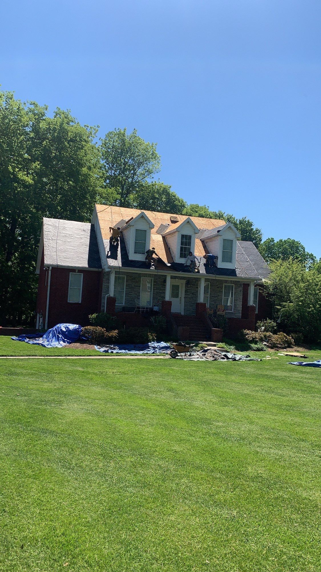 Residential Roofing Installation using Owens Corning Duration Shingles Roofing System by Undersun Roofing 