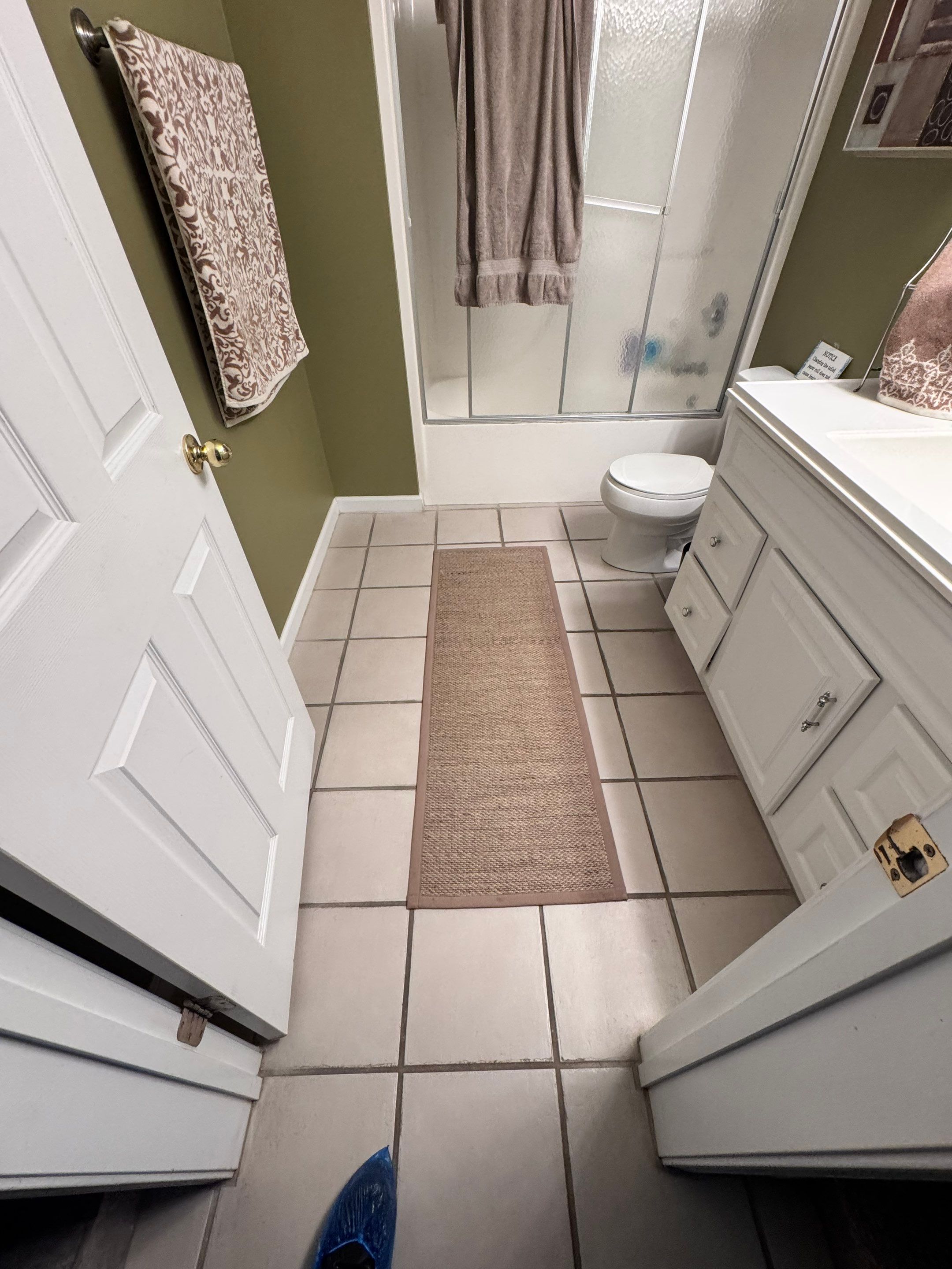 Basement bathroom renovation by Prudencio