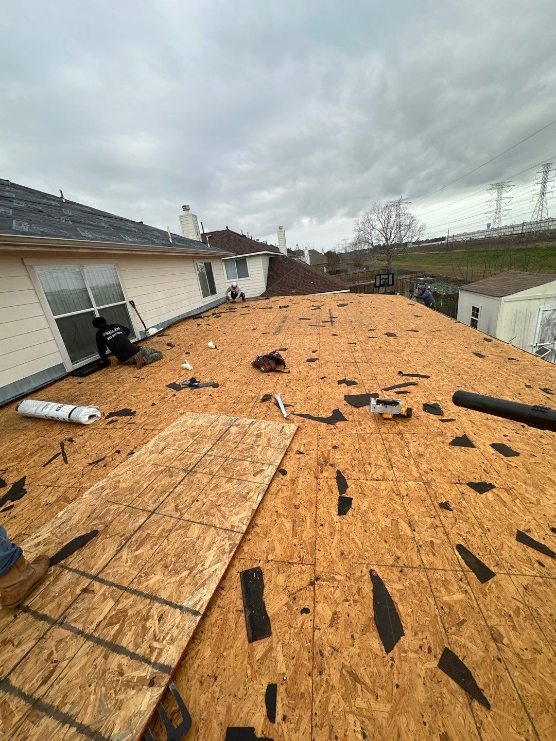 Residential Roofing Installation using Owen's Corning Duration (Lifetime) Shingles by Roof Repair Company
