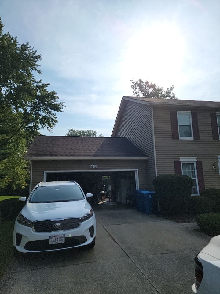 Brand: Atlas Pinnacle Color: Pristine Scotchguard Hickory Drip: Royal Brown by Eagle Eye Roofing