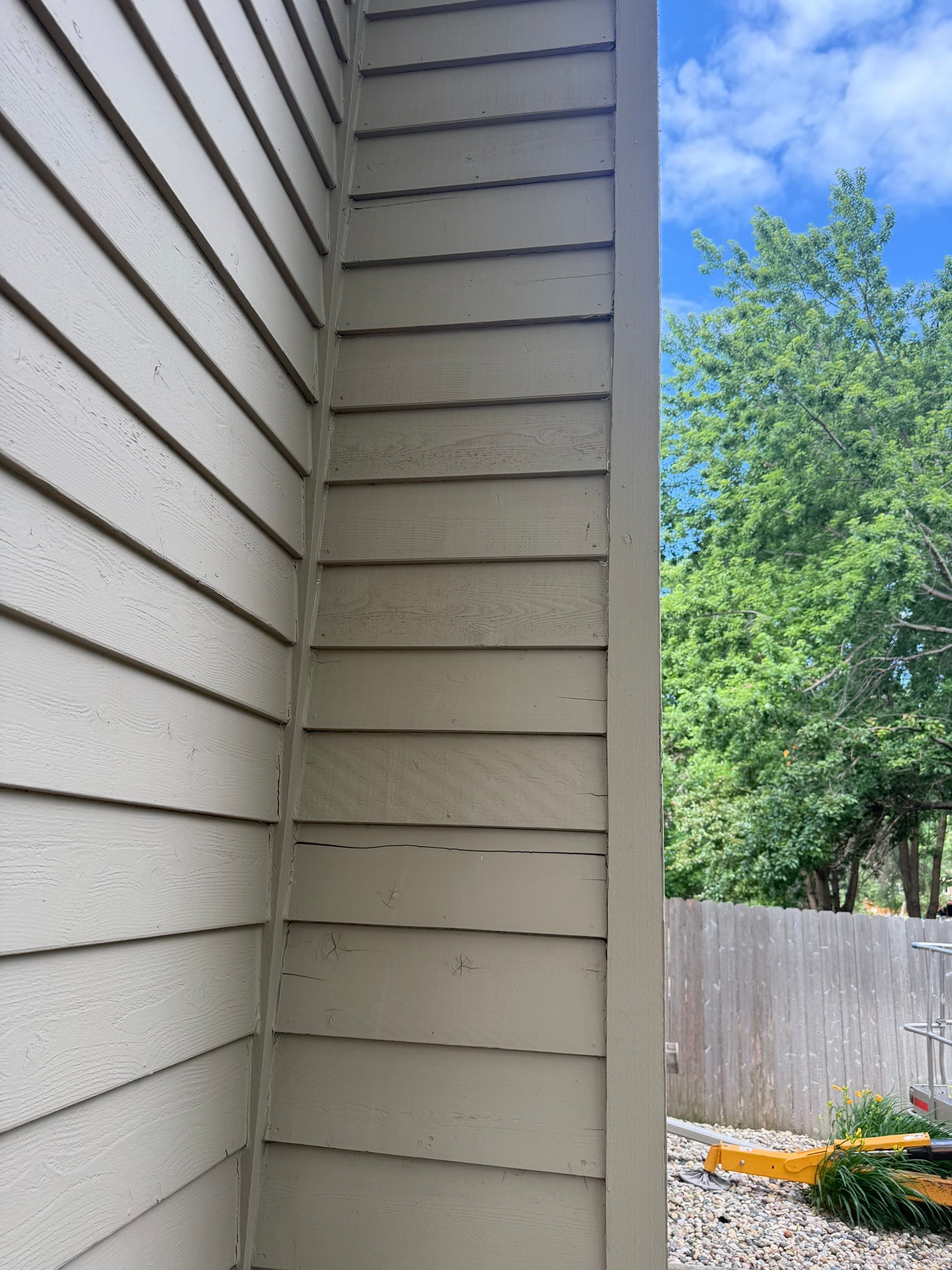 Residential Siding Replacement and Wood Rot Repair in Sioux Falls by Select Painting, Coatings & Garage Cabinets