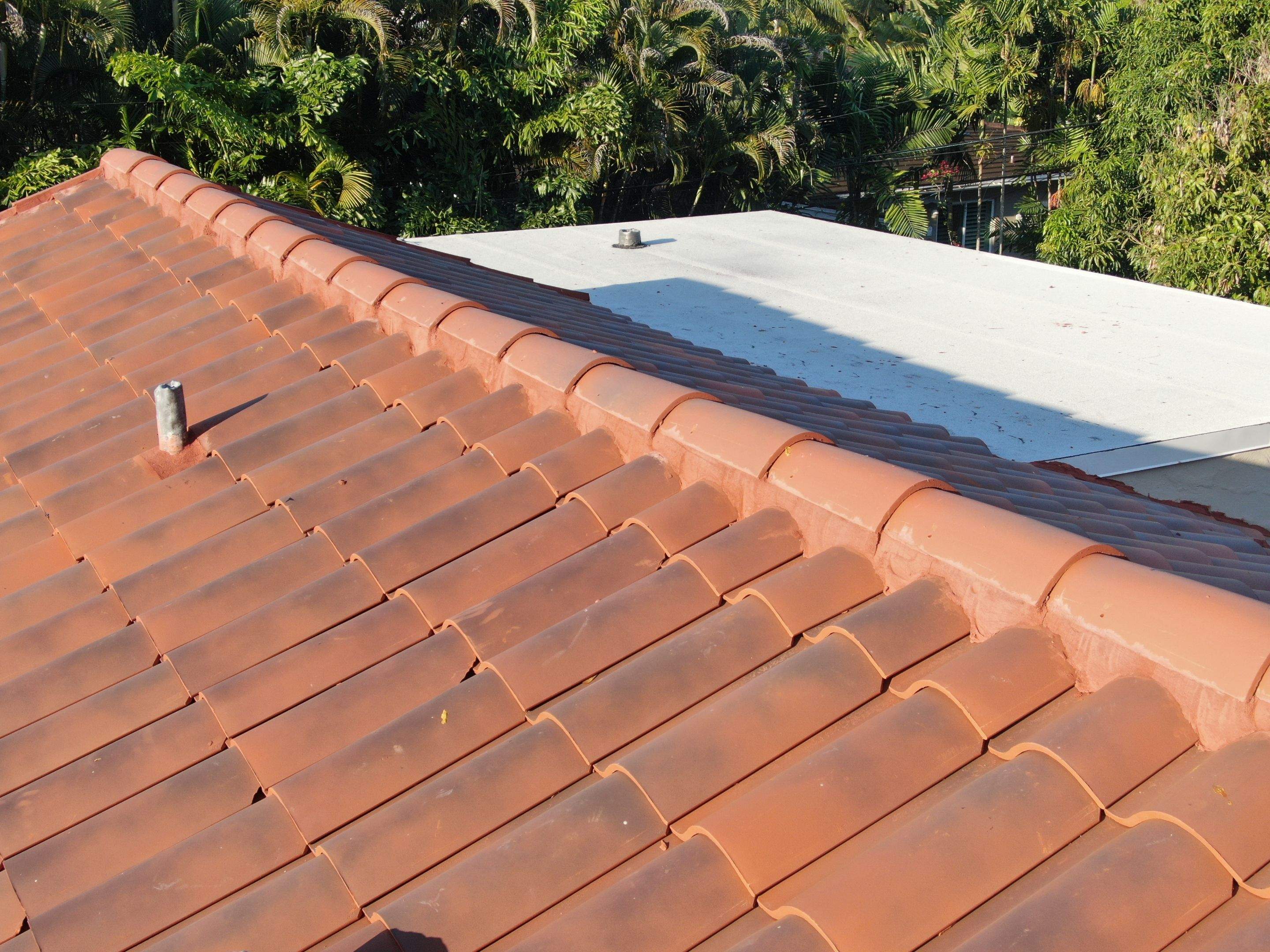 Verea Spanish S  - Fume Color by Istueta Roofing