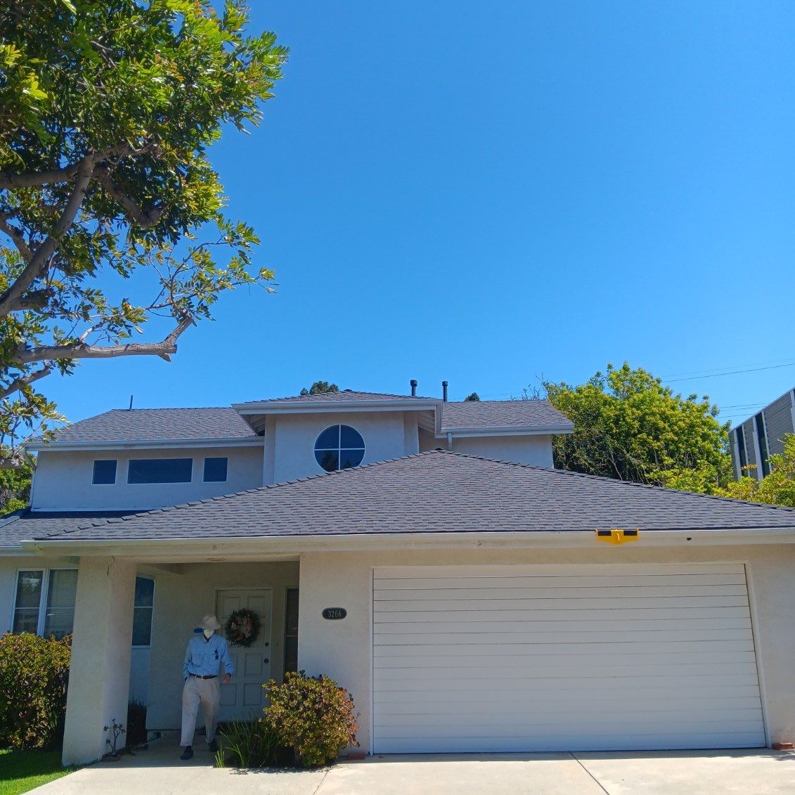 Residential Roofing Installation using GAF Charcoal Shingles by Hull Brothers Roofing