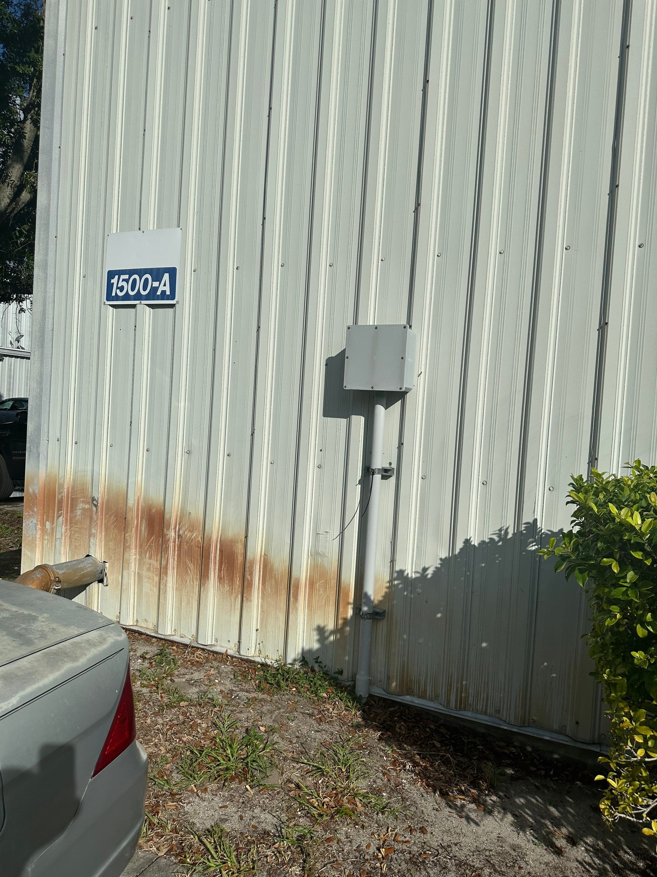 West Palm Beach Airport – Fiber Optic & Point-to-Point Wireless Bridge Network Installation by TeleCommPro