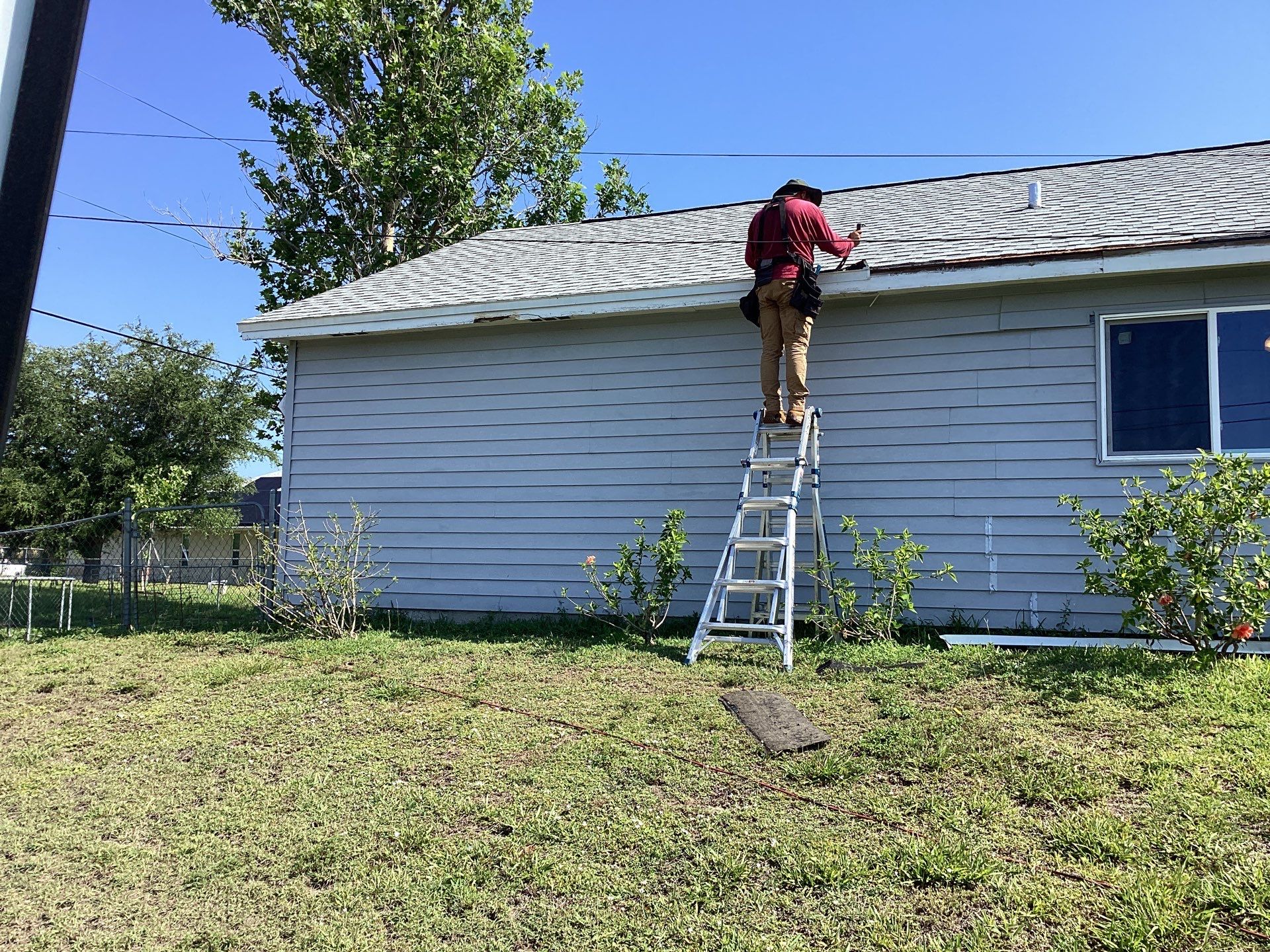 Aluminum Seamless Gutters using Splash Guard in Cape Coral FL by Gutter Professors