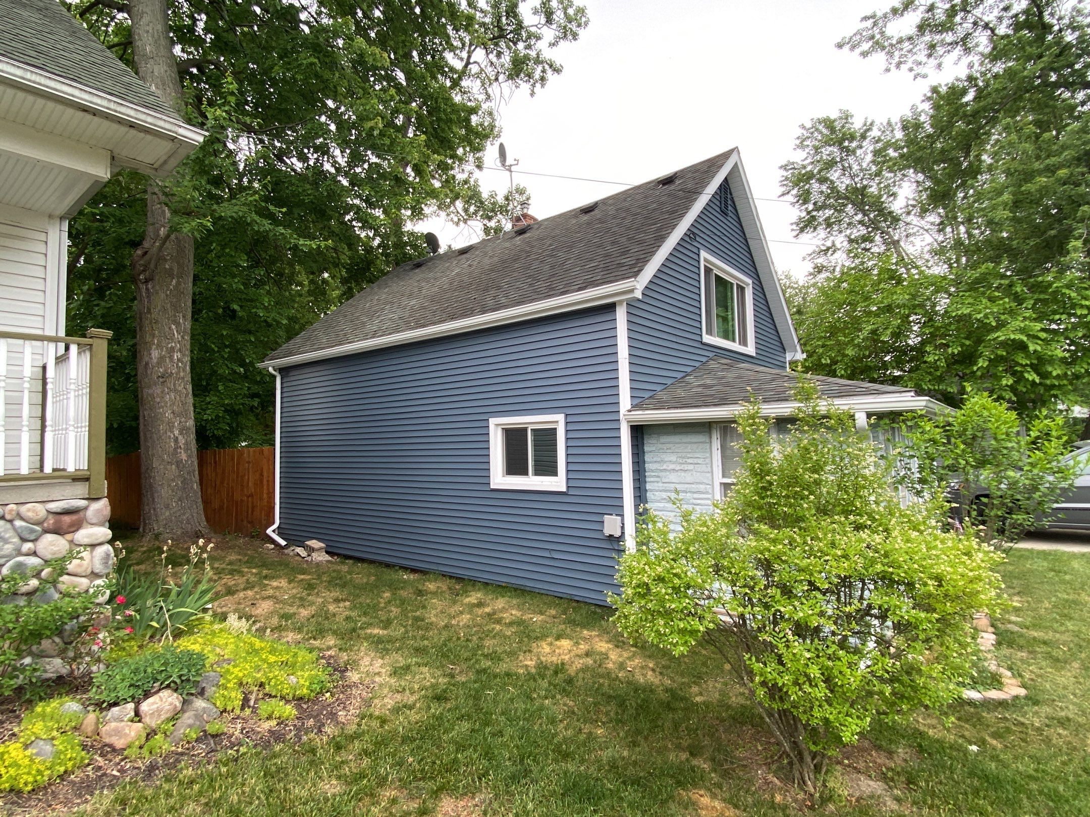 Siding Replacement using CertainTeed Restoration Classis D4 by 180 Contractors