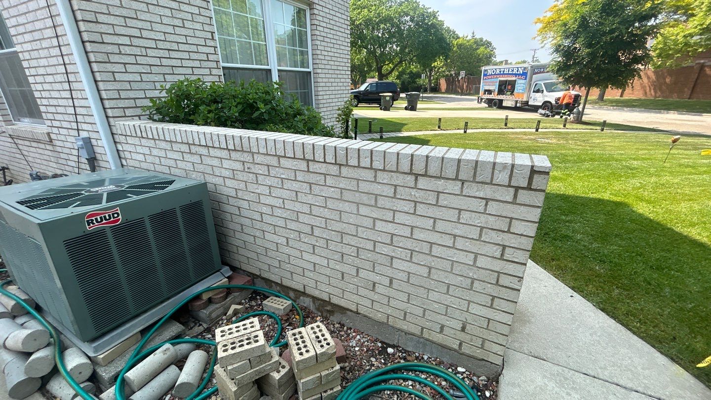 Lincolnwood, IL house washing, and patios by Northern Power Washing LLC.