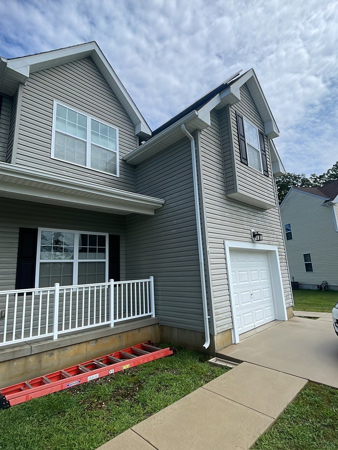 Fence Cleaning & House Wash by SJ Exterior