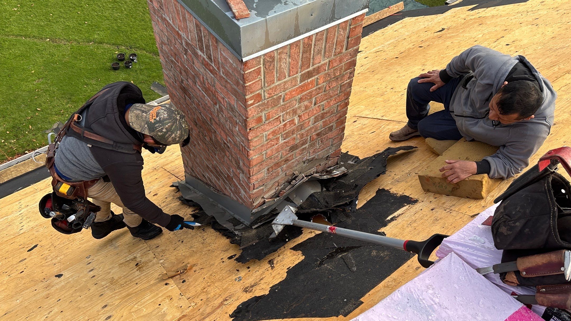 Roof Replacement using Owens Corning Onyx Black by 180 Contractors