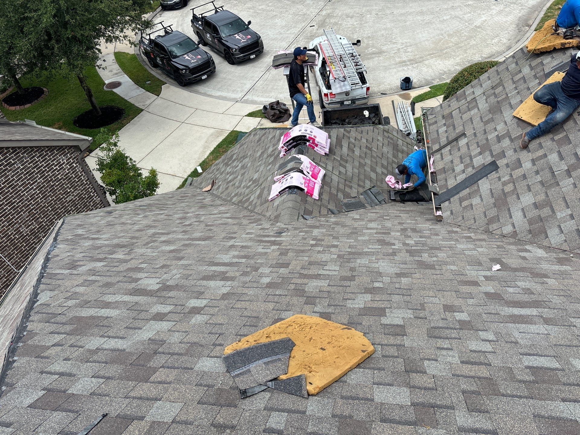 Residential Roofing Installation using Owen's Corning Duration (Lifetime) Shingles by Roof Repair Company