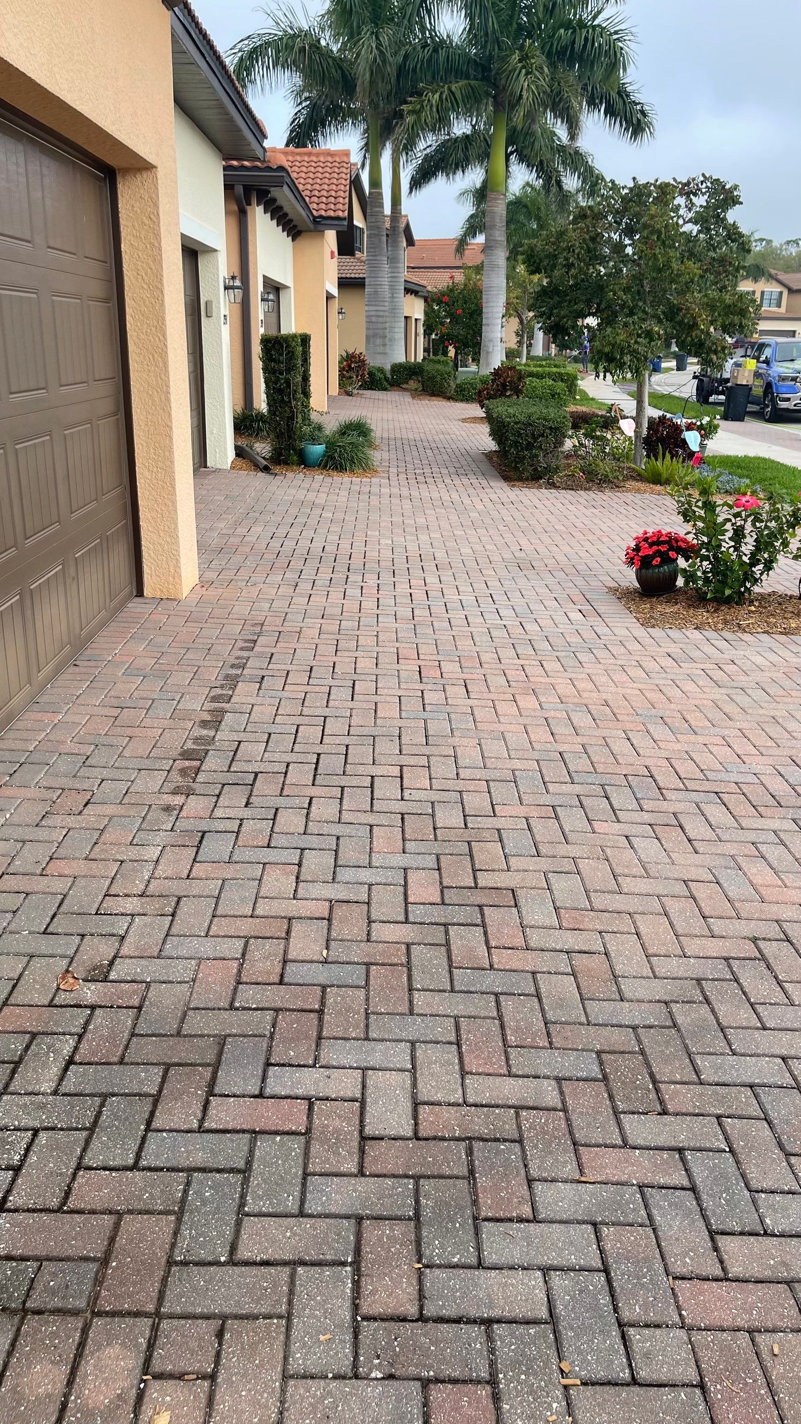 HOA Paver Driveway & Sidewalk Cleaning in Sarasota National, Venice, FL | Sunshine AquaWash by Sunshine AquaWash