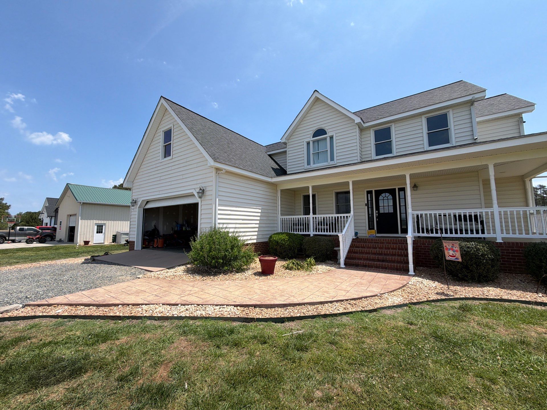 Comprehensive Roof, Soffit, and Fascia Replacement in New Point by Cade Construction