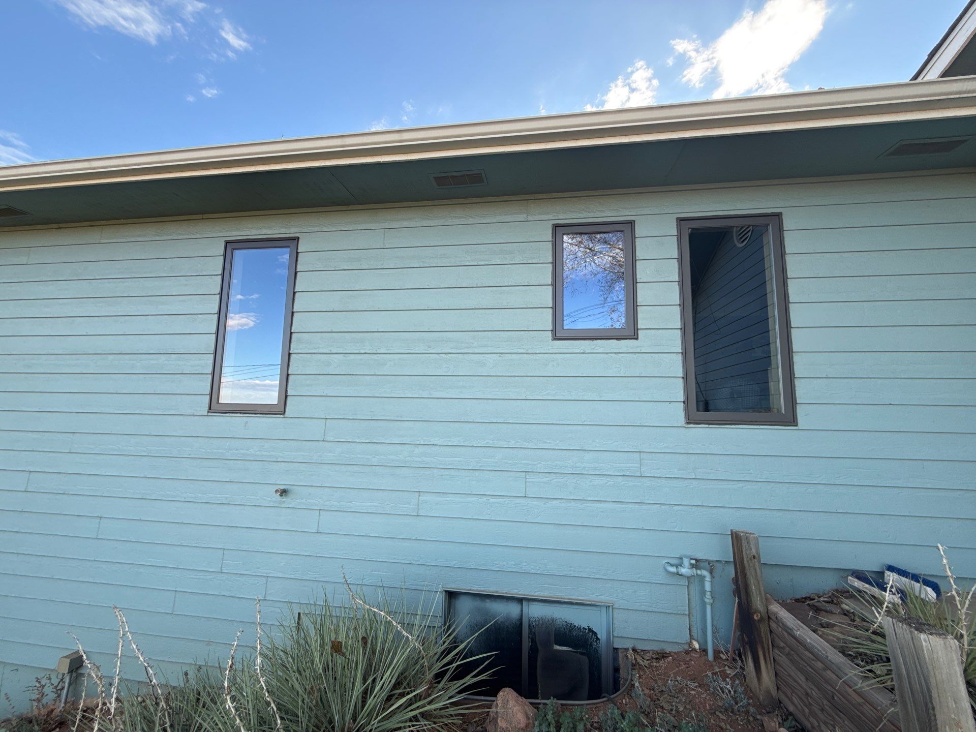 Need new wood windows? Anderson E-Series showcases the home by 1st choice windows and siding