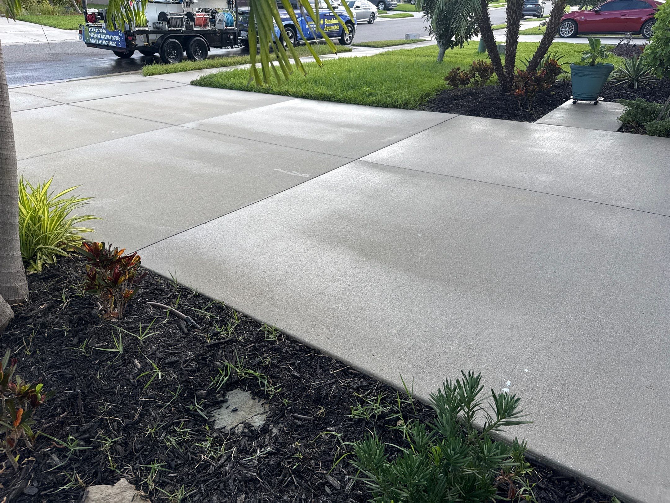 Concrete Driveway Cleaning Trevesta Palmetto FL by Sunshine AquaWash