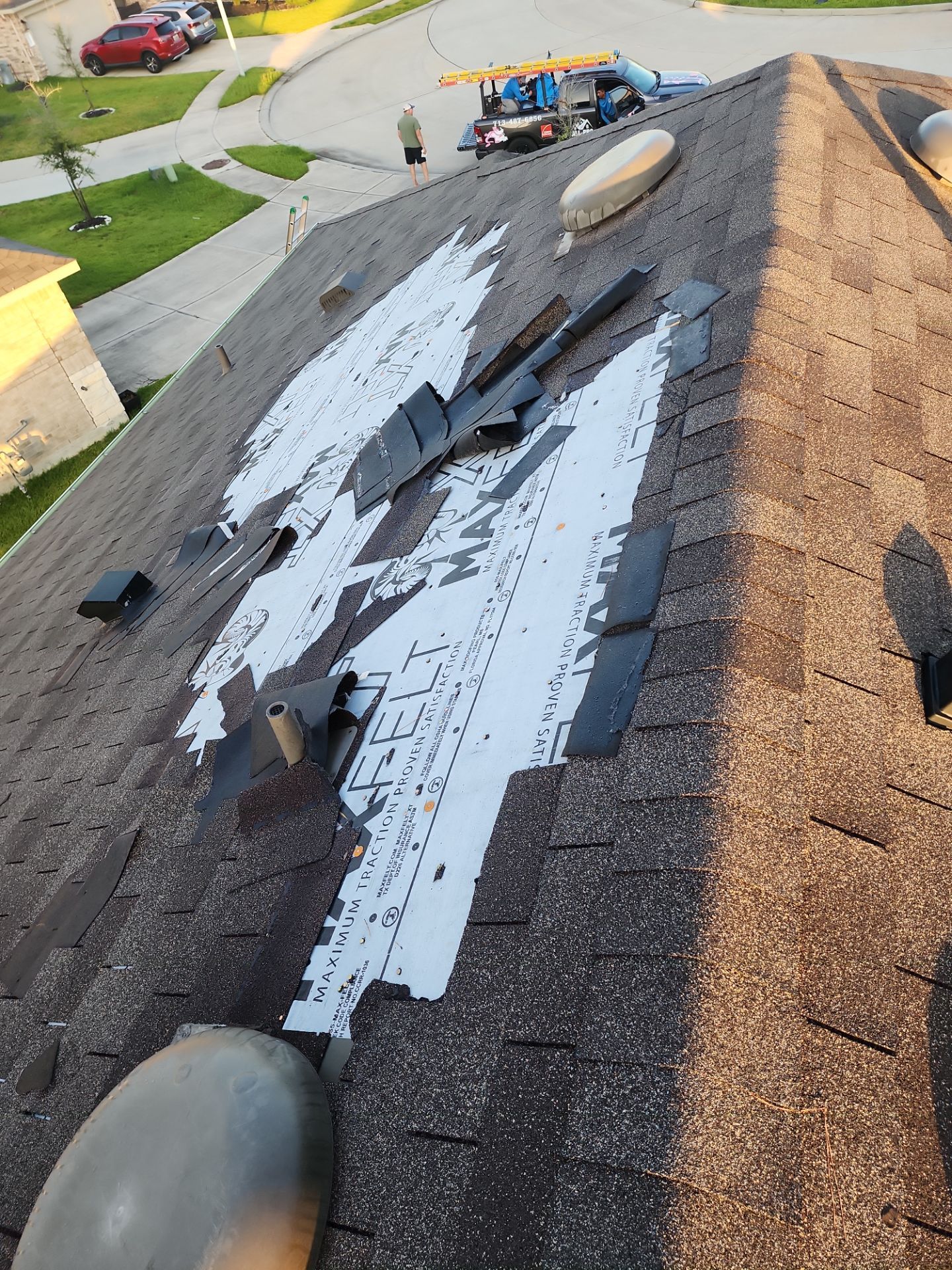 Residential Roofing Installation using Owen's Corning Duration (Lifetime) Shingles by Roof Repair Company