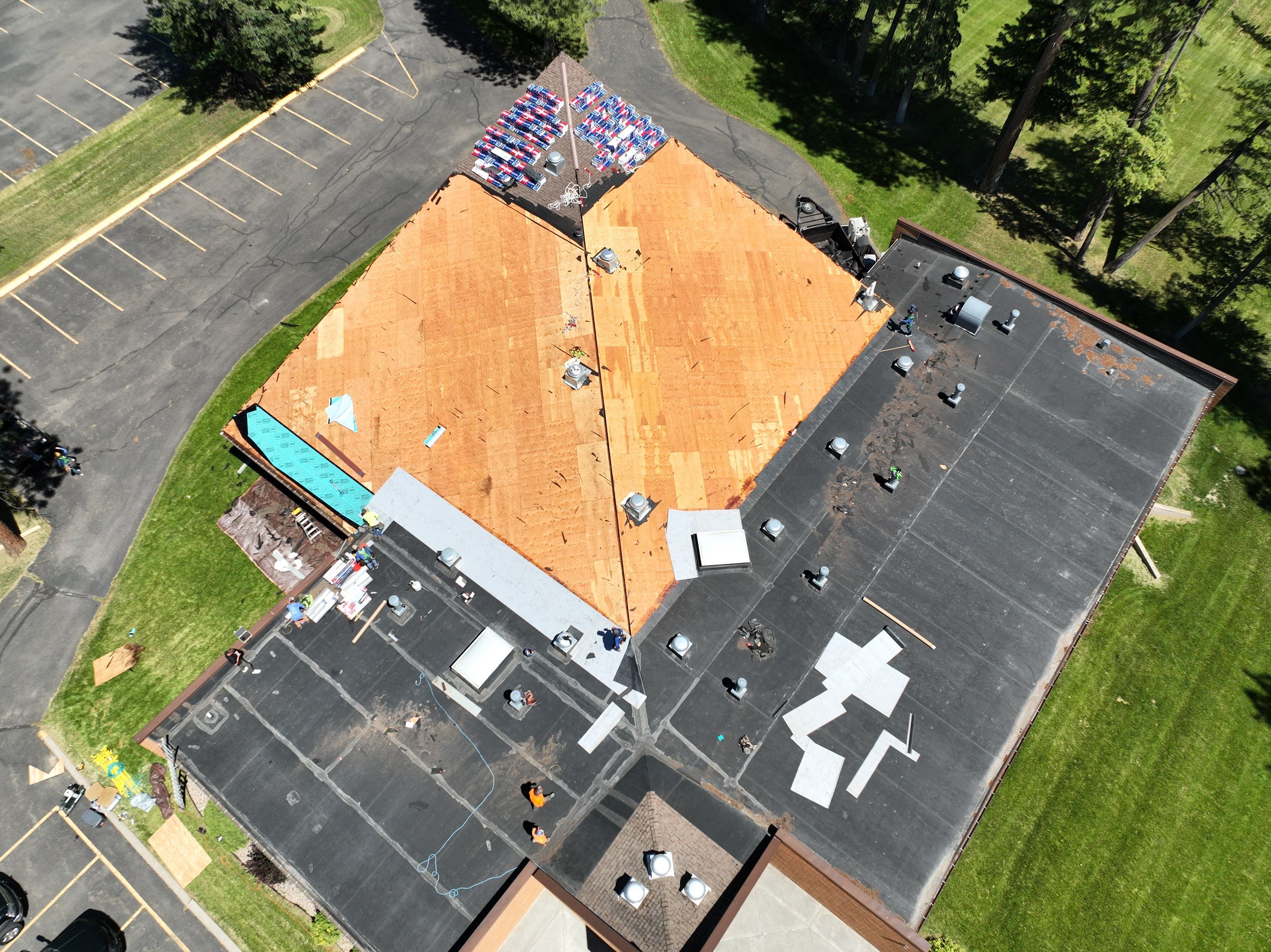 GAF Timberline HDZ - Charcoal by Montana Roofing Solutions