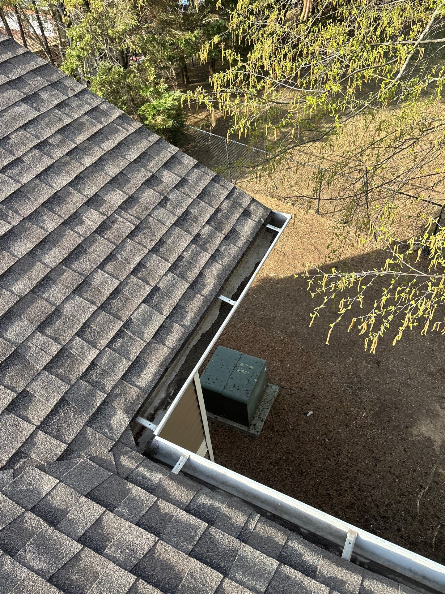 HOA gutter cleaning after photo.